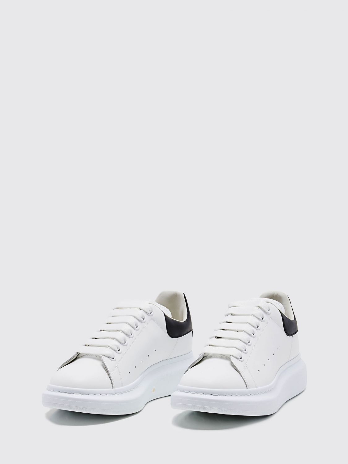 [McQueen] Sneakers SS26 553680WIAIG 9061