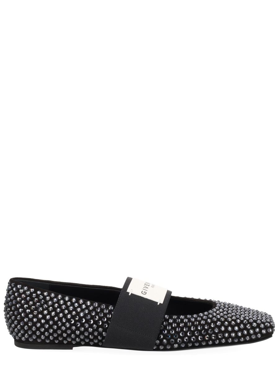 [Givenchy] Flat shoes SS26 BE5010E2GU_001