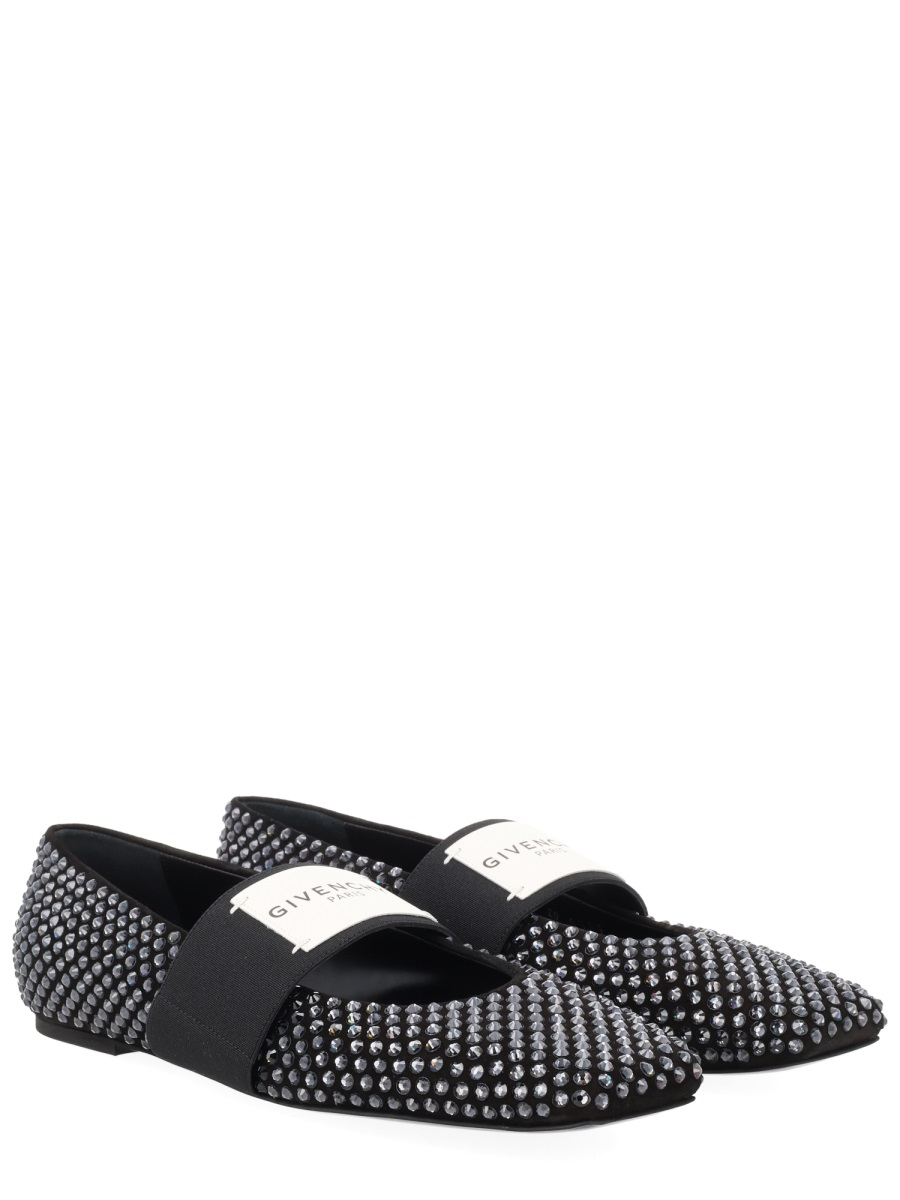 [Givenchy] Flat shoes SS26 BE5010E2GU_001