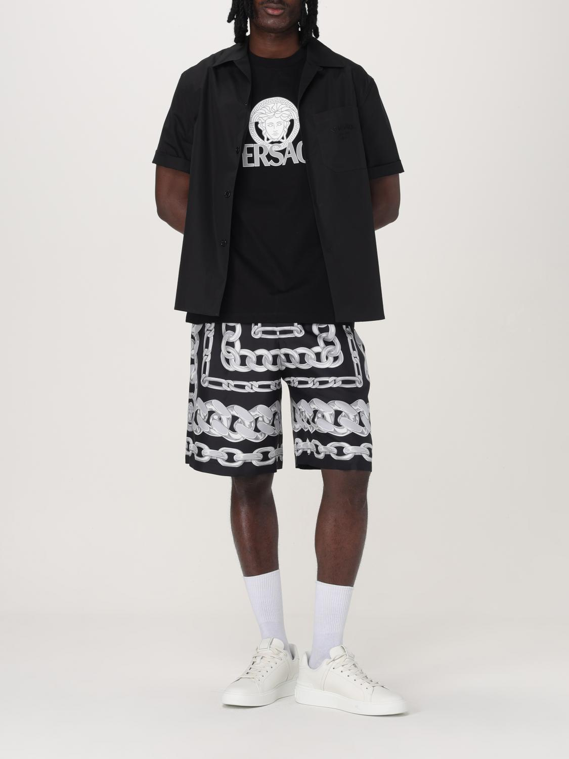 [Versace] T-shirts Short Sleeve SS26 10142261A10088 1B000