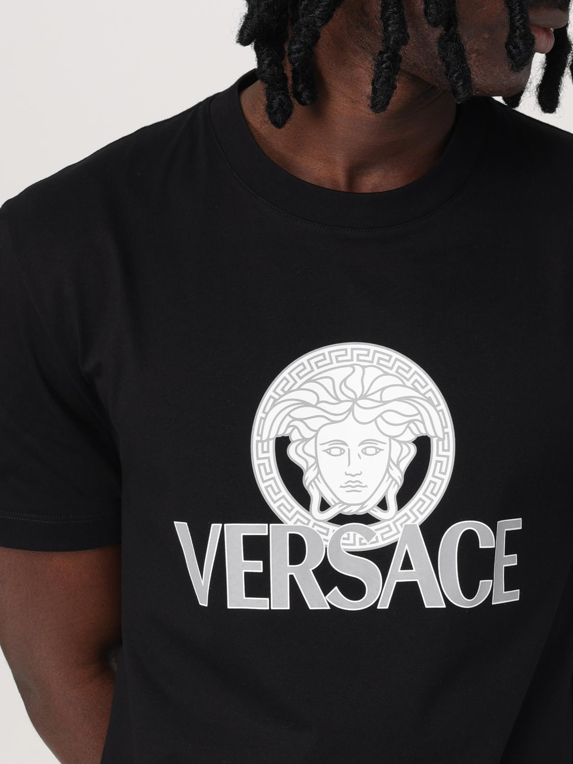 [Versace] T-shirts Short Sleeve SS26 10142261A10088 1B000