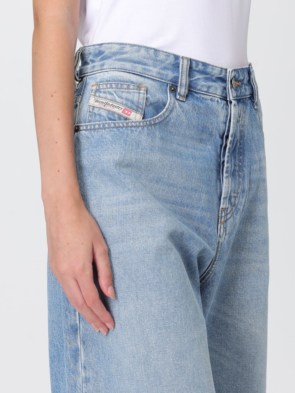 [Diesel] Jeans SS26 A0692609I29 01