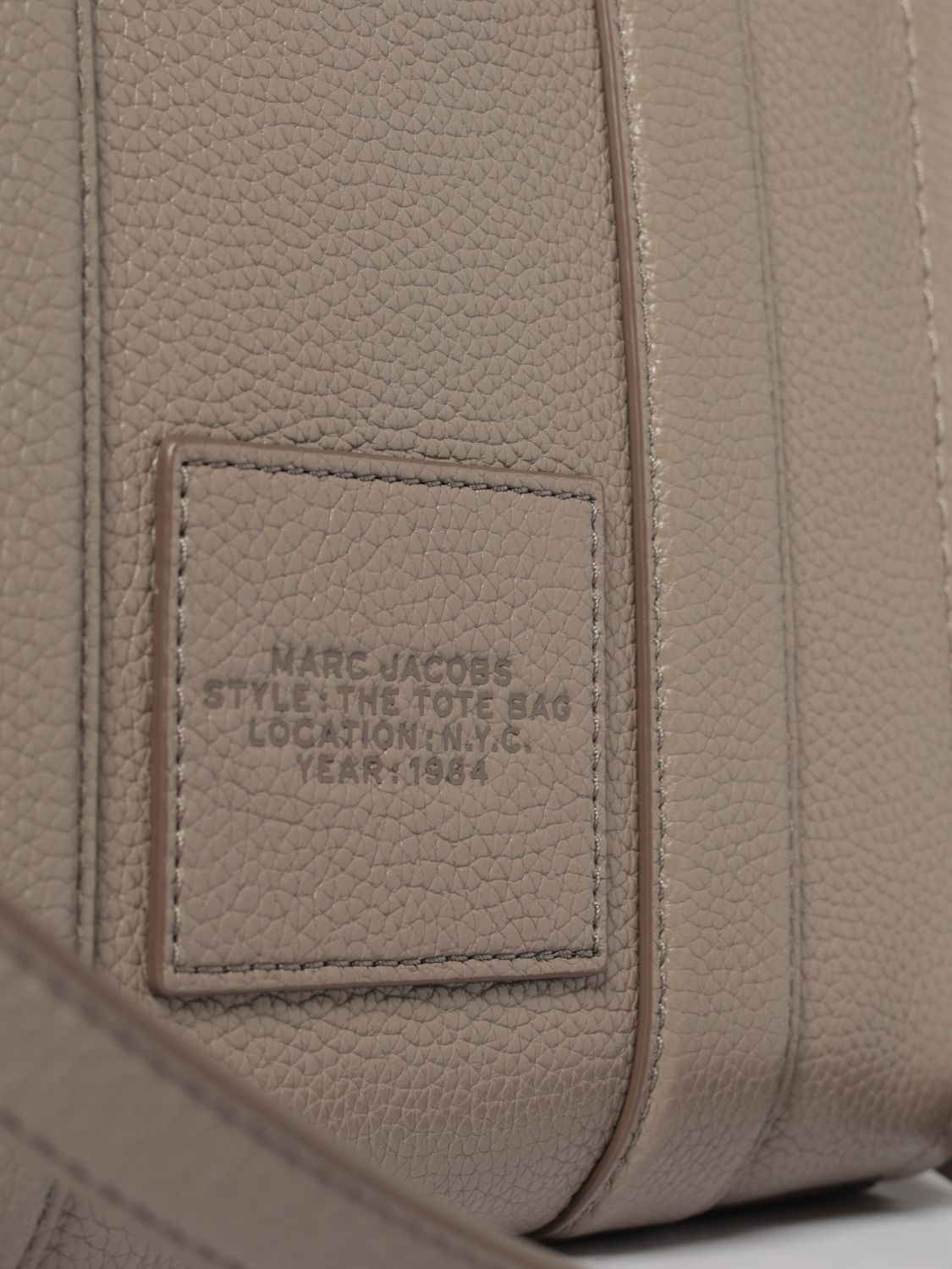 [Marc Jacobs] Tote bag FW25 H009L01SP21 055