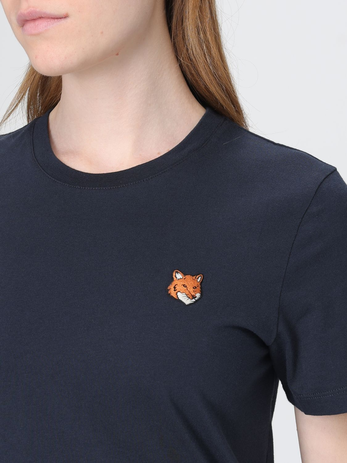 [MAISON KITSUNE] T-shirts Short Sleeve SS26 PW00113KJ7026 0413
