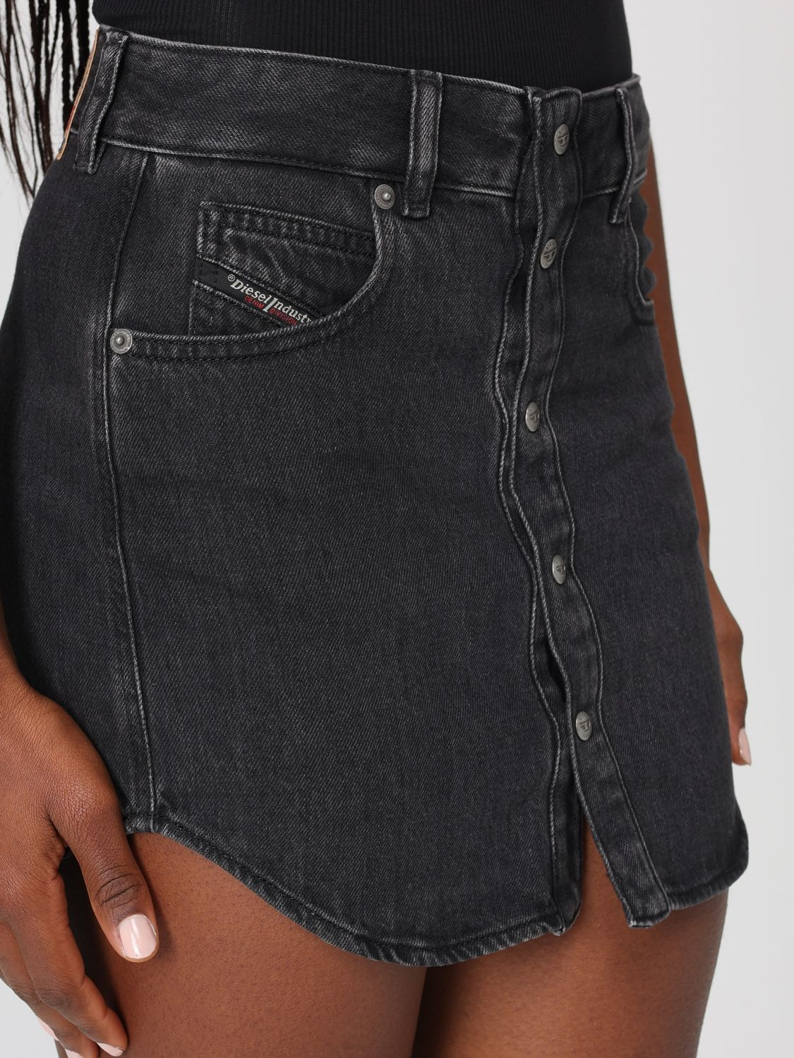 [Diesel] Mini skirt SS26 A17916068KE 02