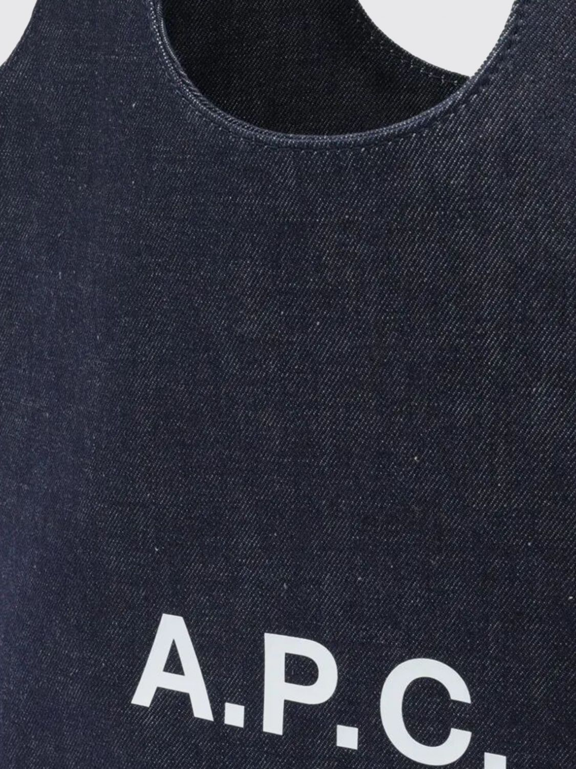 [A.P.C.] Shoulder bag FW26 COHIZM61861 IAI