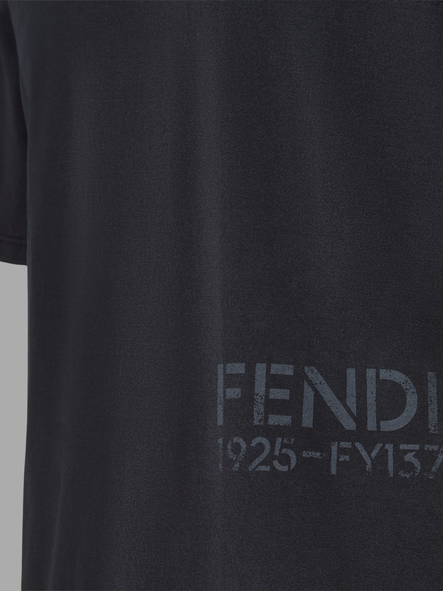 [Fendi] T-shirts Short Sleeve FW26 FY1370 B19Q