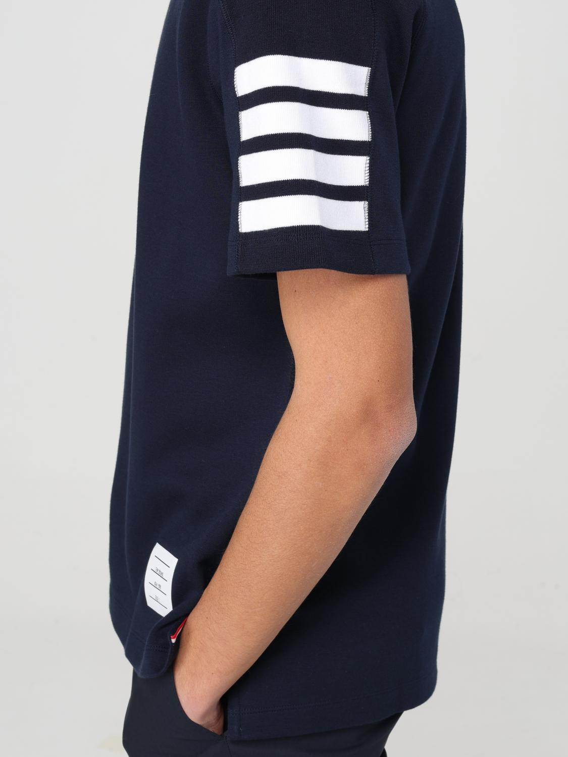 [Thom Browne] T-shirts Short Sleeve FW26 MJS246A07323 415