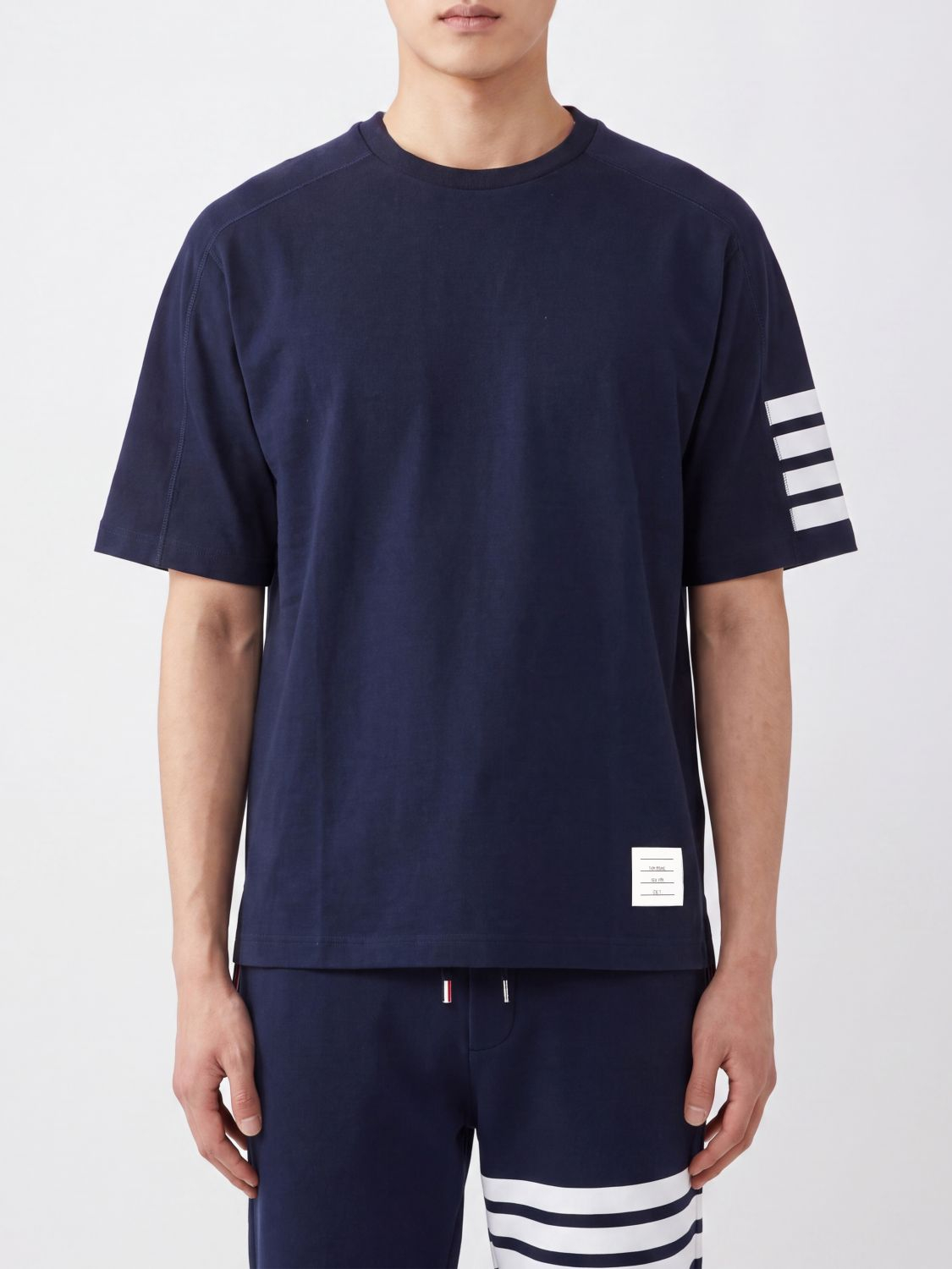 [Thom Browne] T-shirts Short Sleeve FW26 MJS246A07323 415