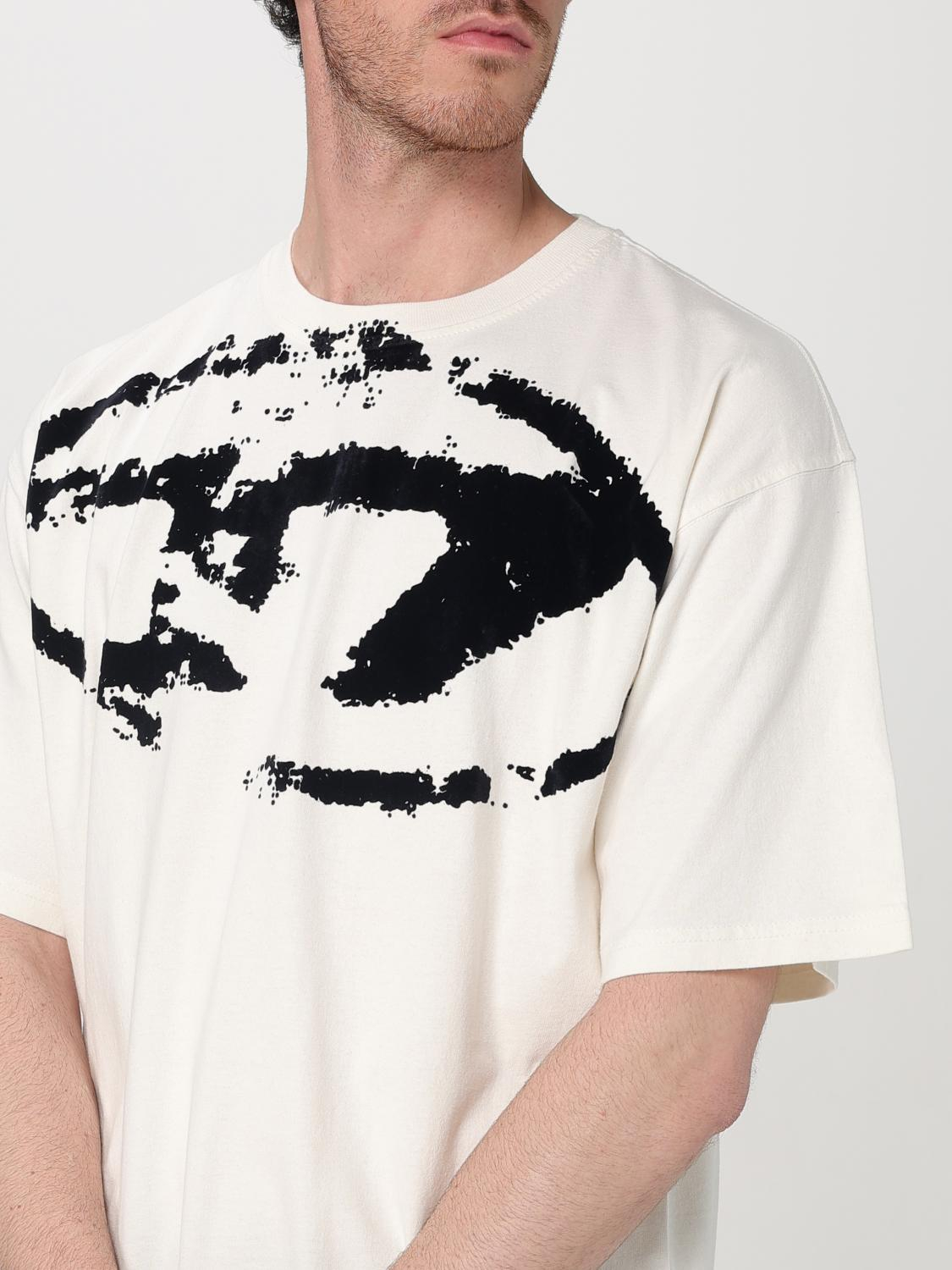 [Diesel] T-shirts Short Sleeve SS26 A130490DQAU 141A