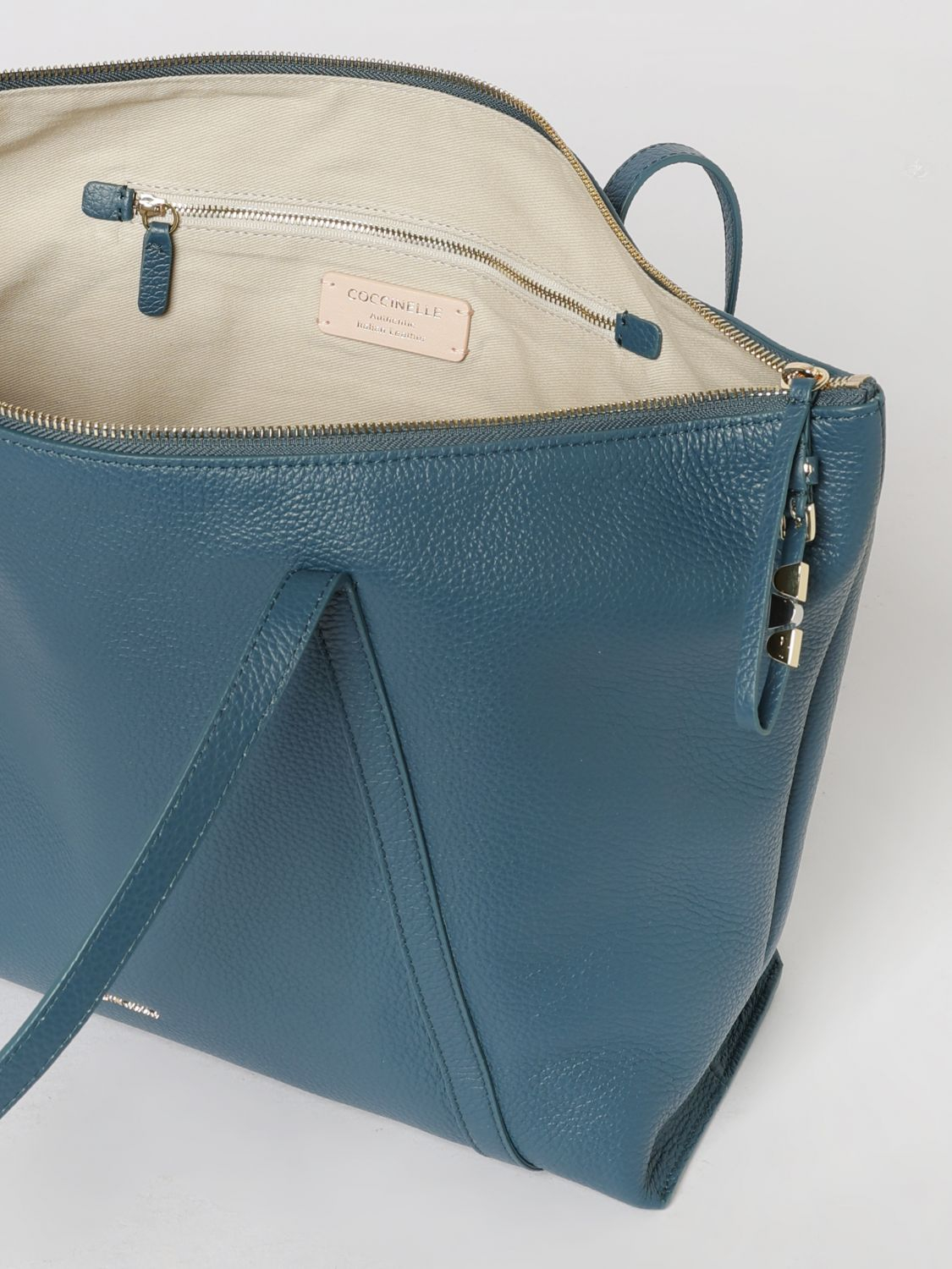 [Coccinelle] Shoulder bag SS26 E1U45110101 B27