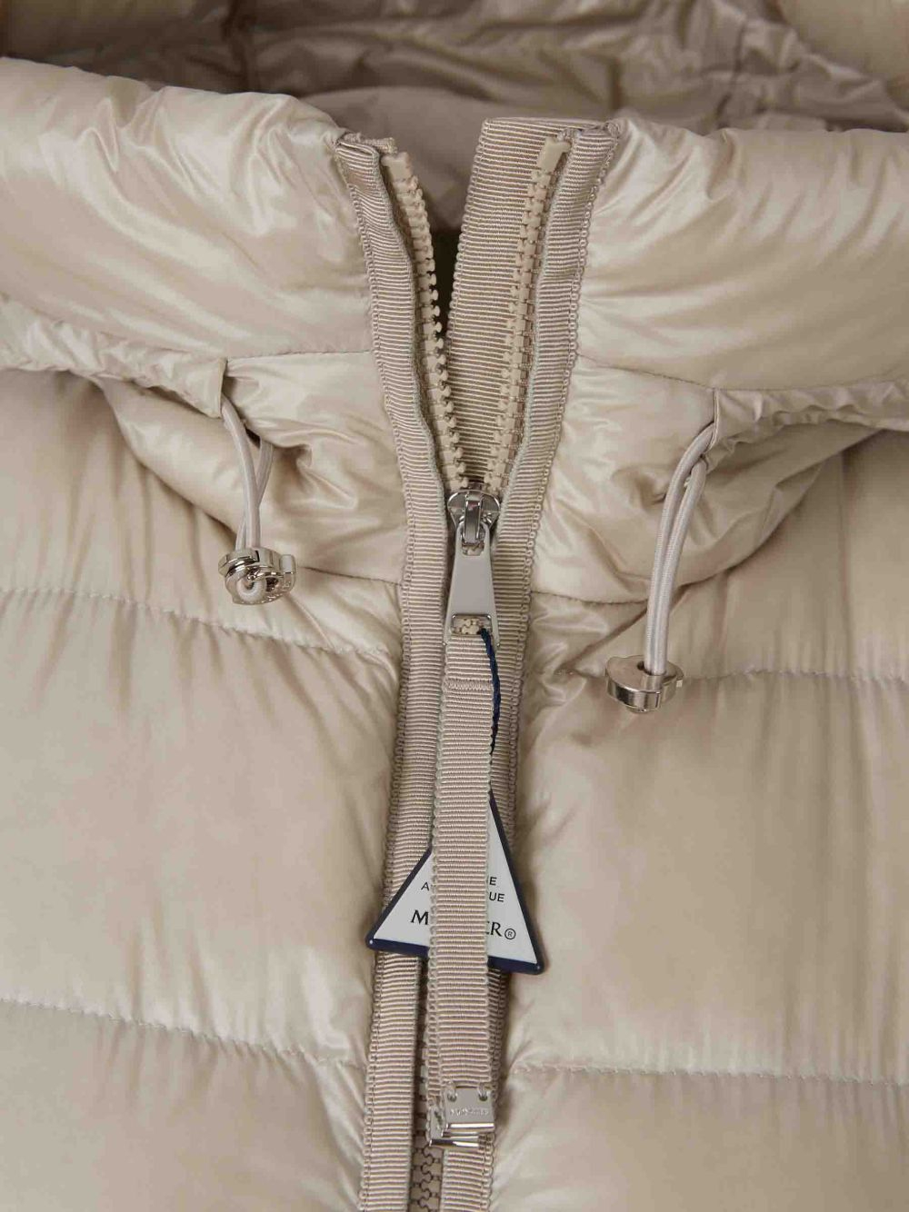 [Moncler] Down jacket FW26 L20931C00011597YG268