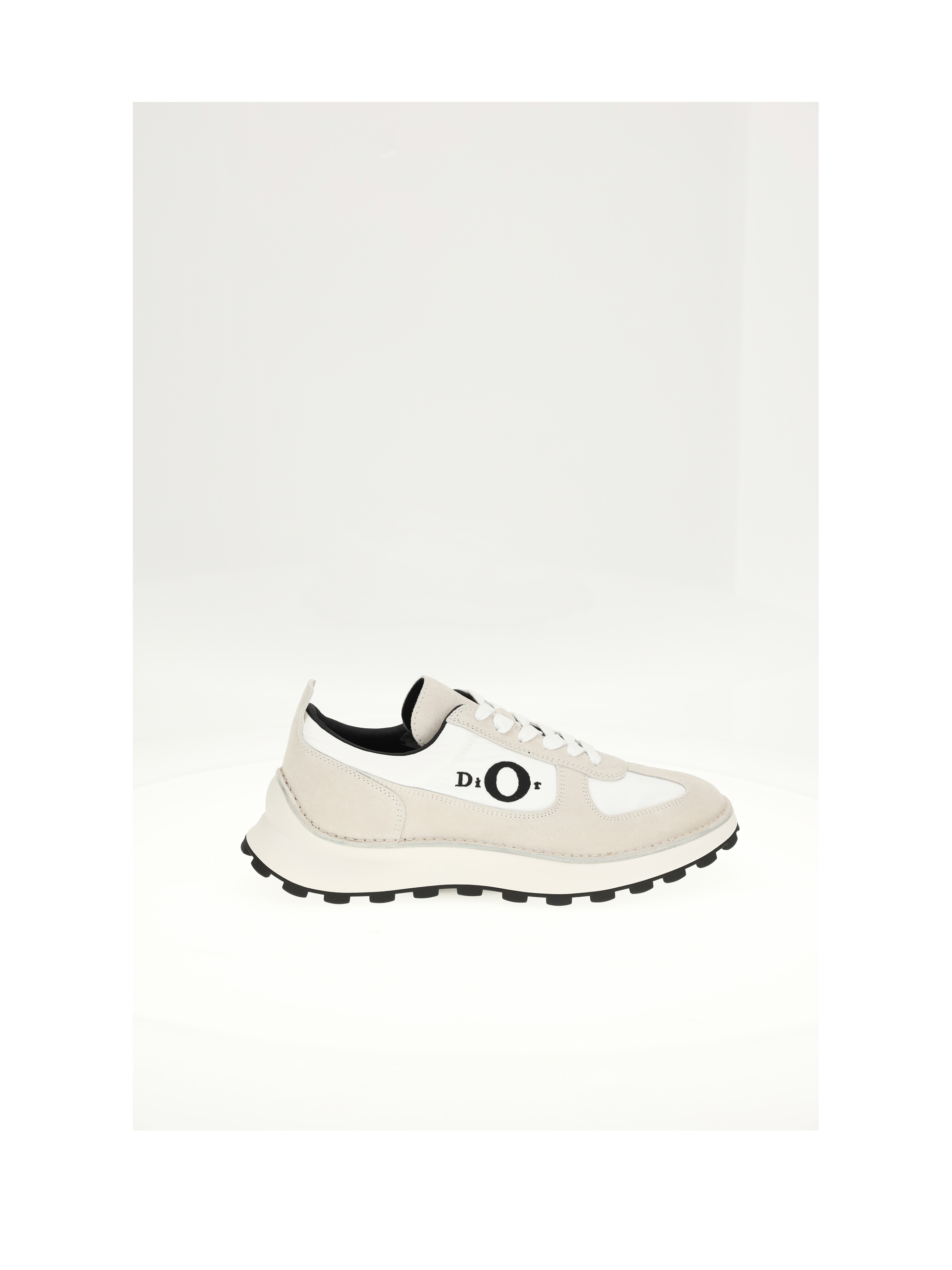 SNEAKER SQUASH