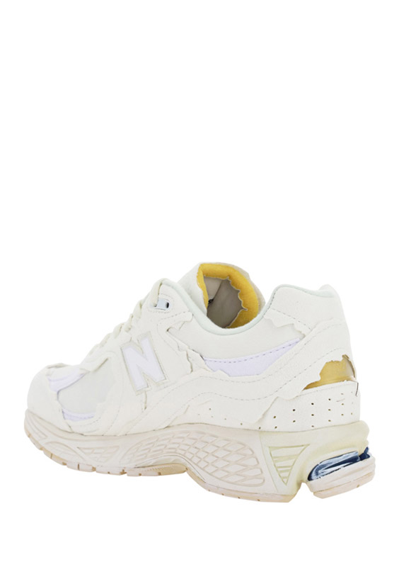 2002R Sneakers
