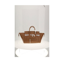 MEDIUM NEW LUGGAGE