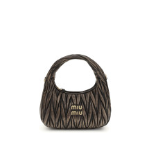Wander Bag in quilted leather