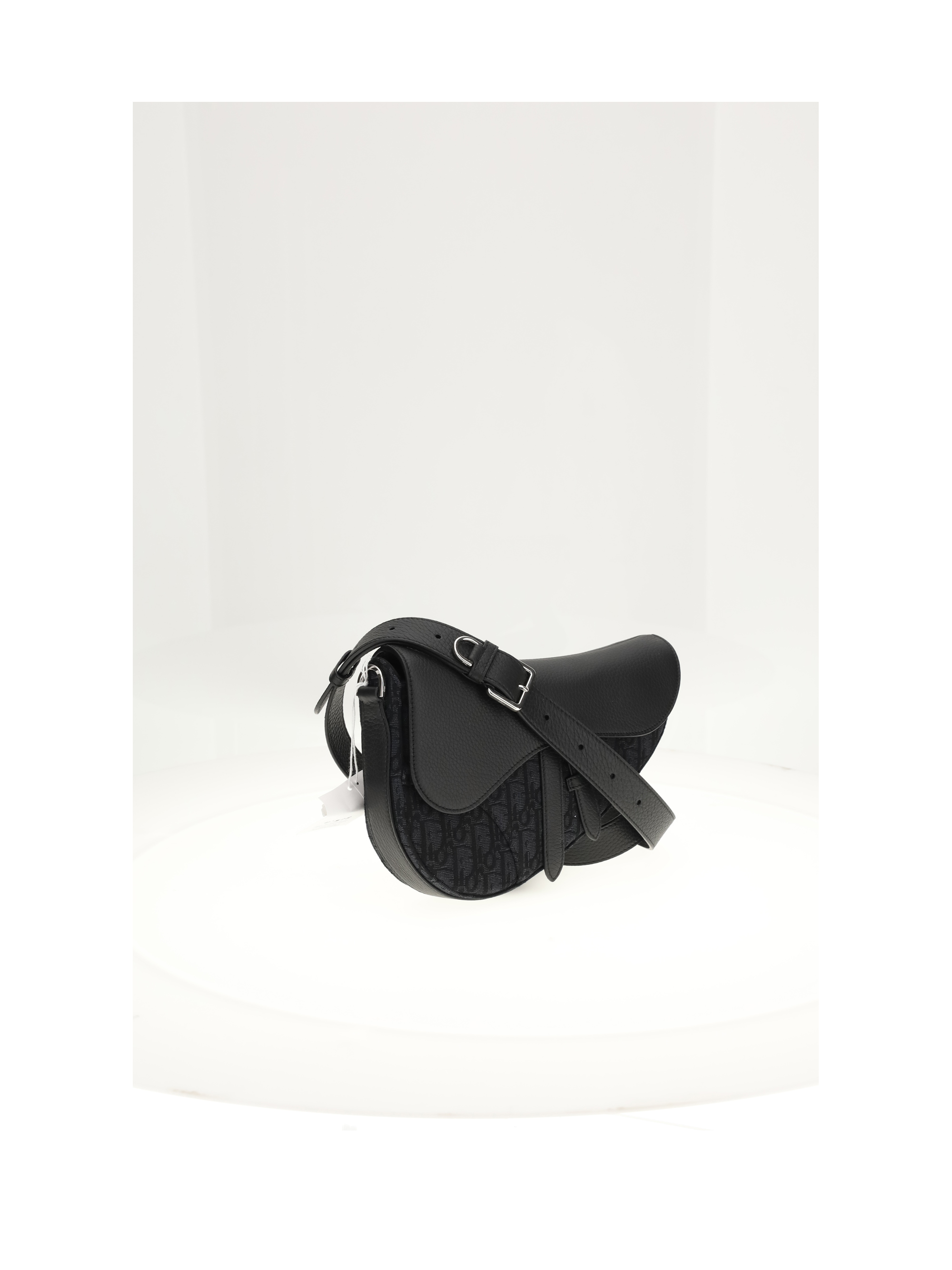POUCH