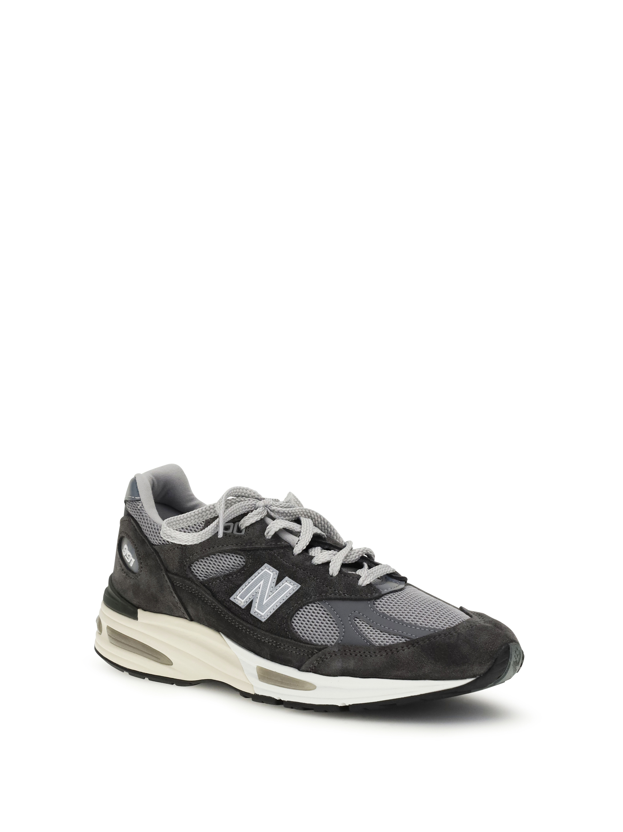 991v2 Sneakers