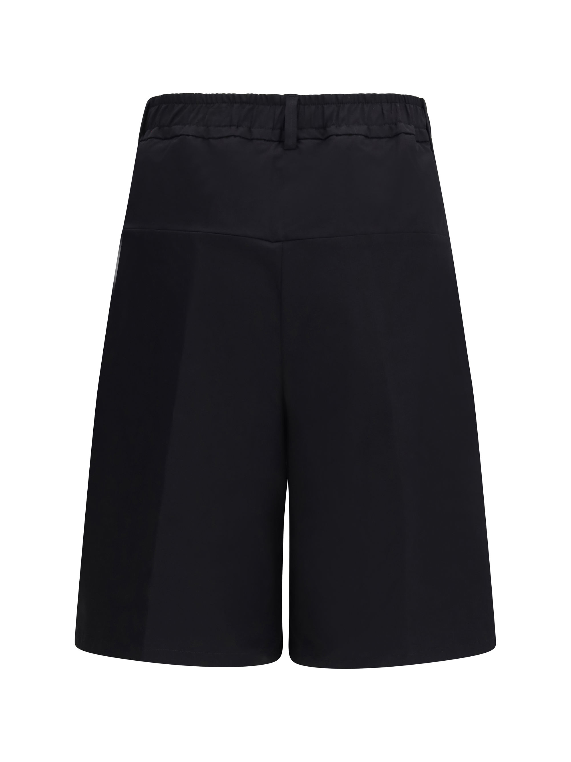 Shorts with black logo piping