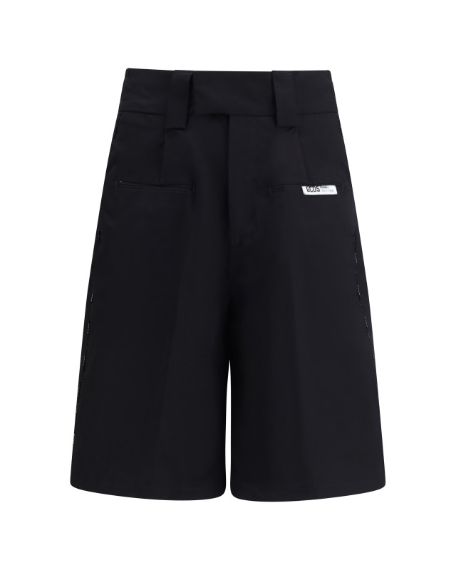 Shorts with black logo piping