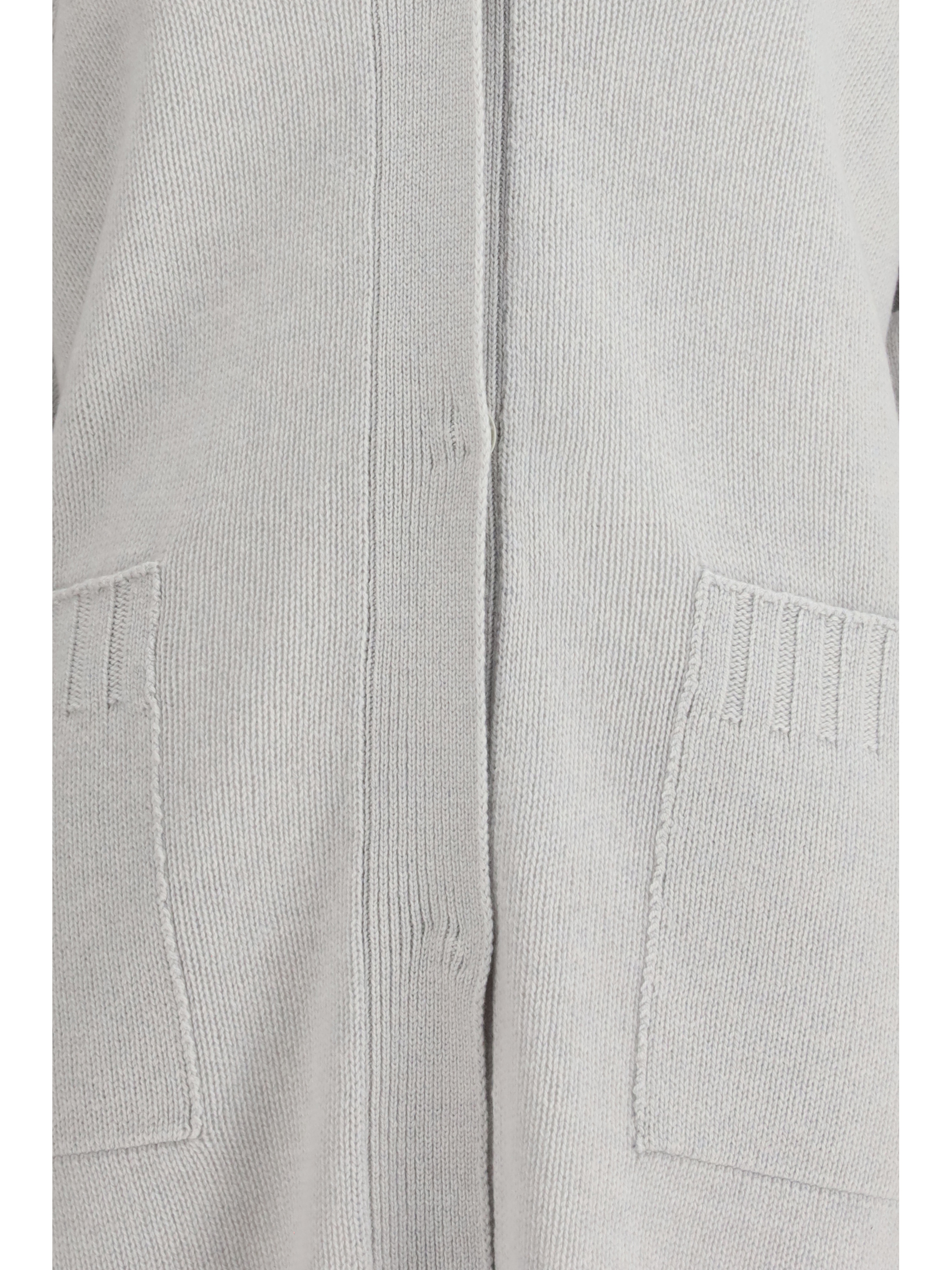 Cardigan in fine knit with a V-neckline