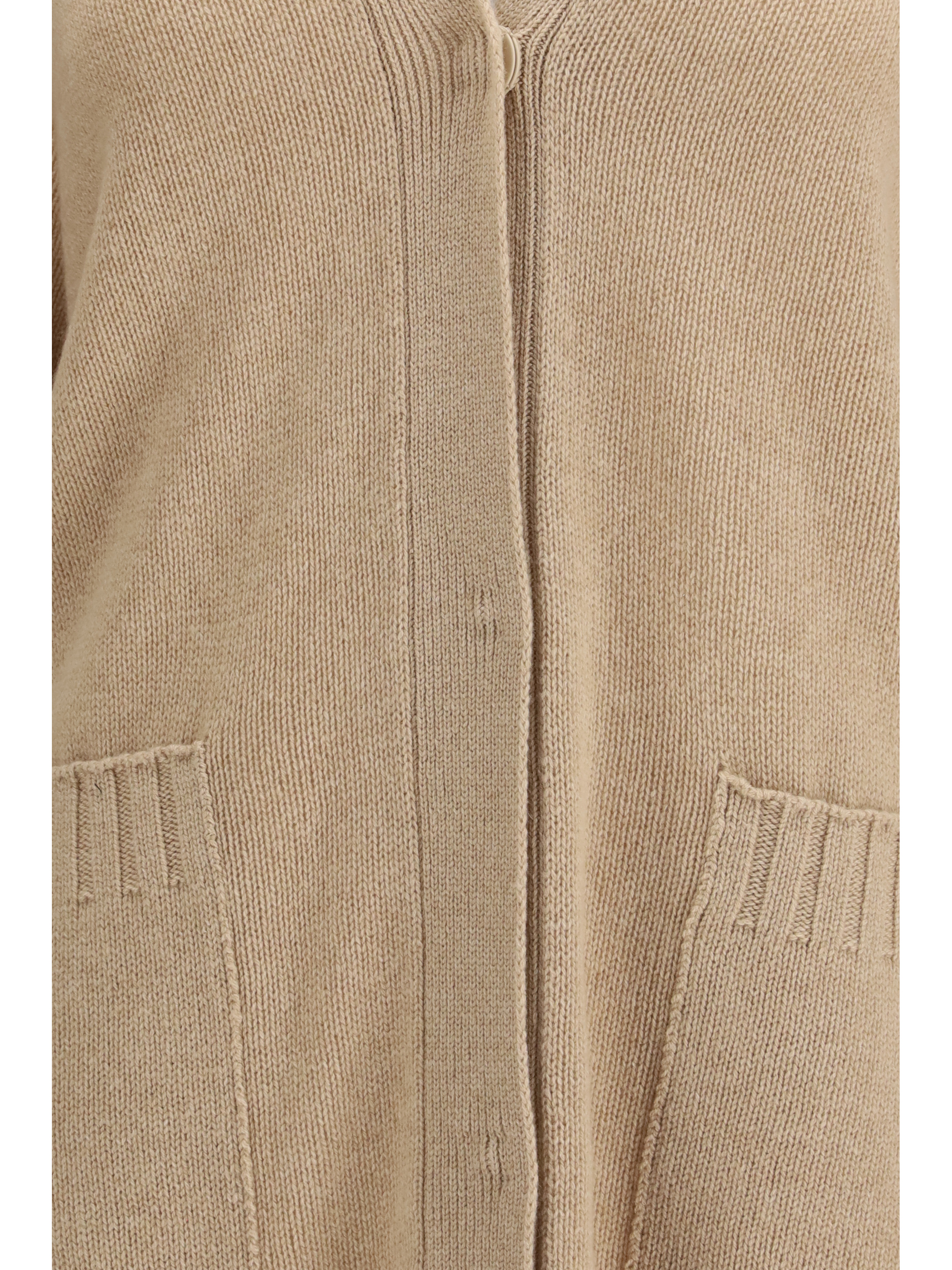 Cardigan in fine knit with a V-neckline