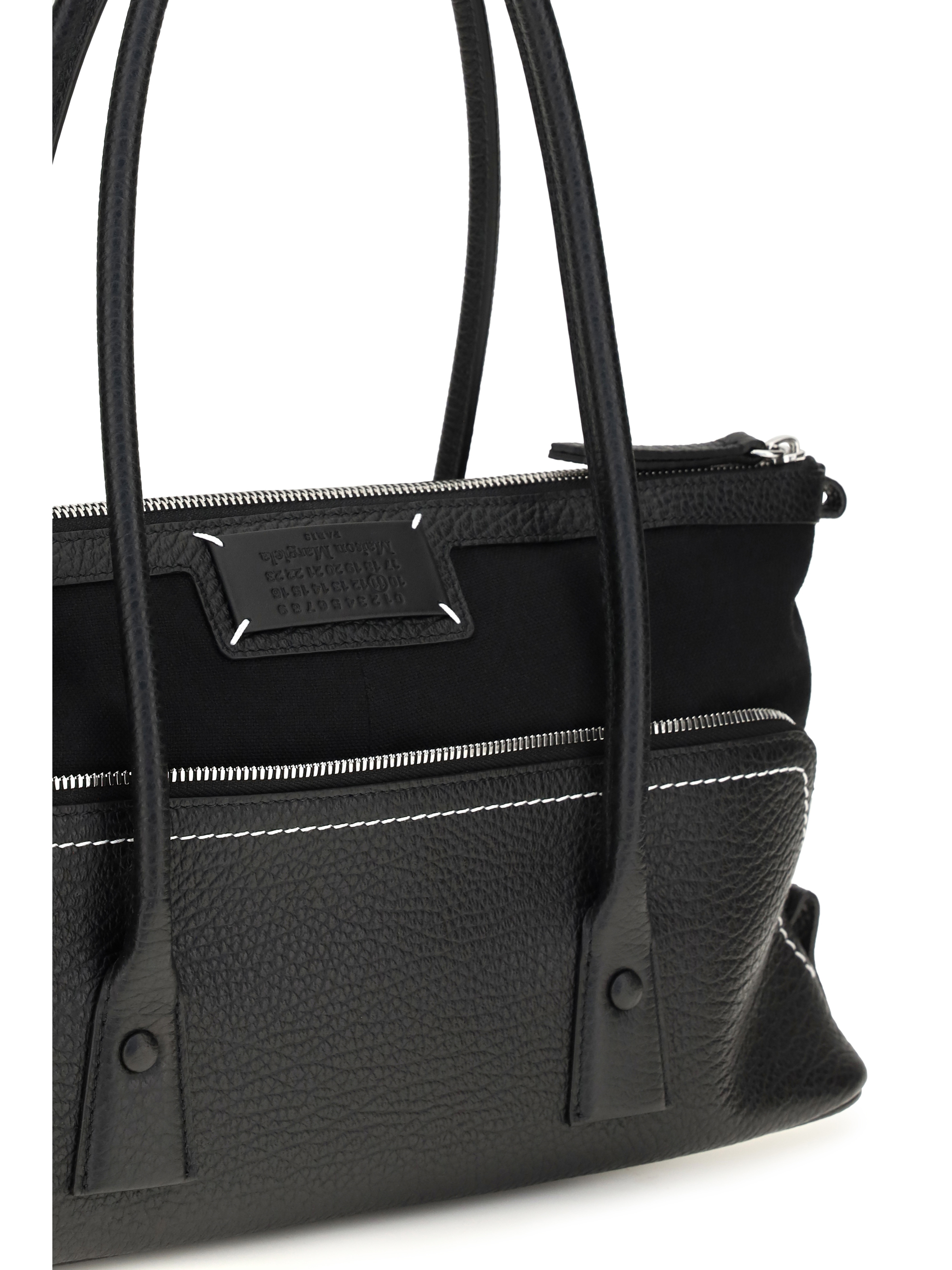 5AC Shoulder Bag in leather with logo