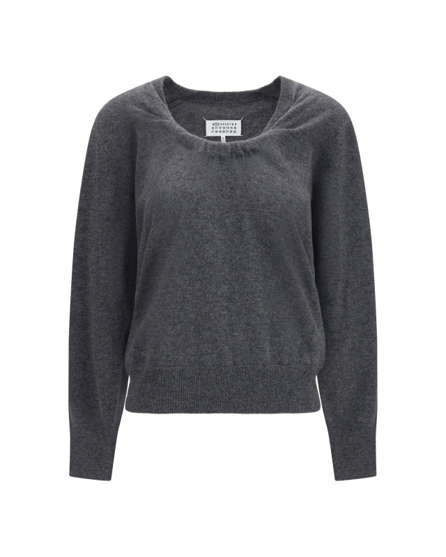 Wool Sweater with gathered neckline