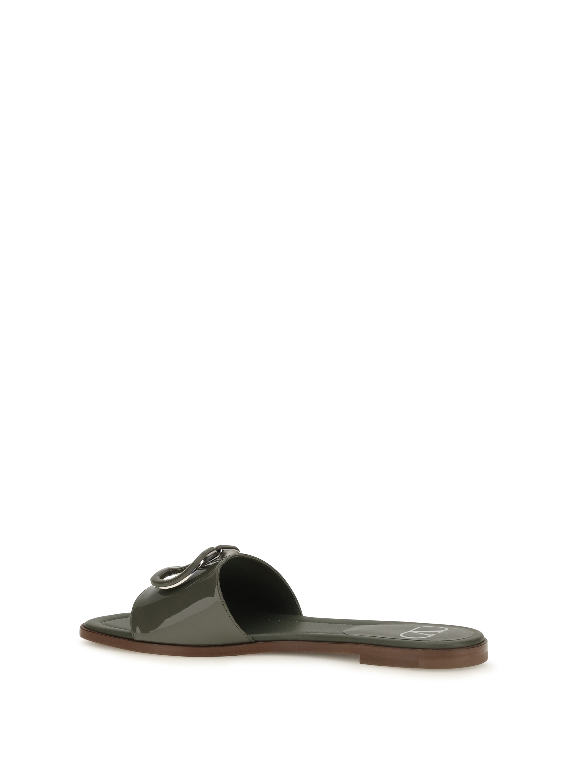 VLogo patent leather Slide Sandals