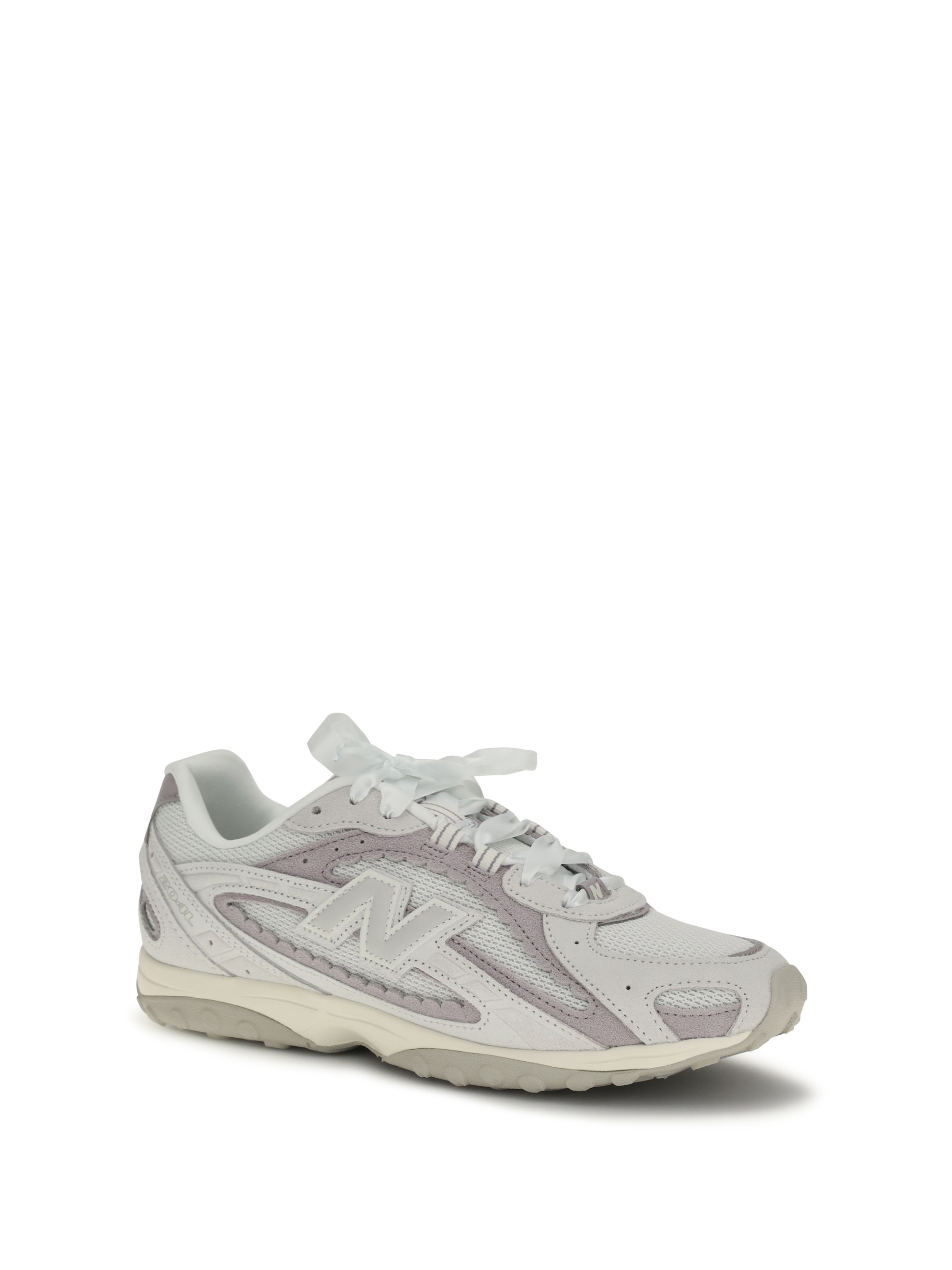 204L Sneakers