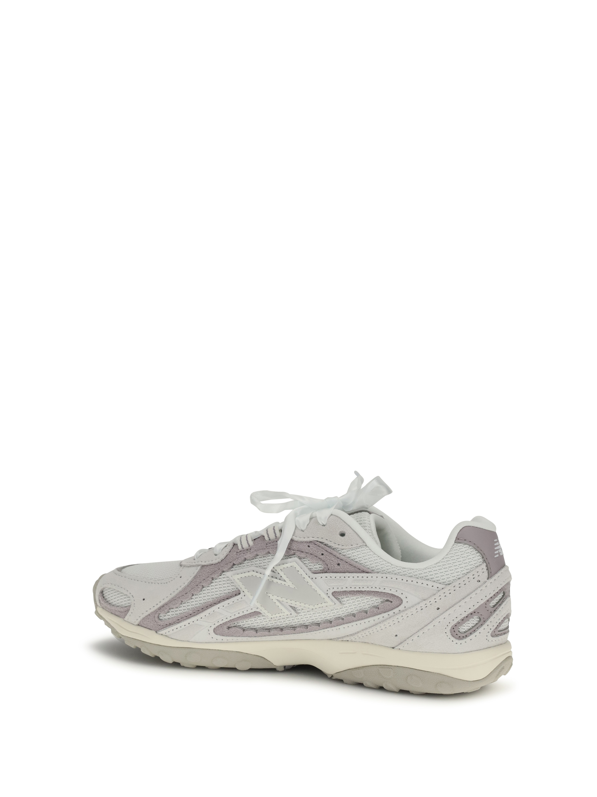204L Sneakers
