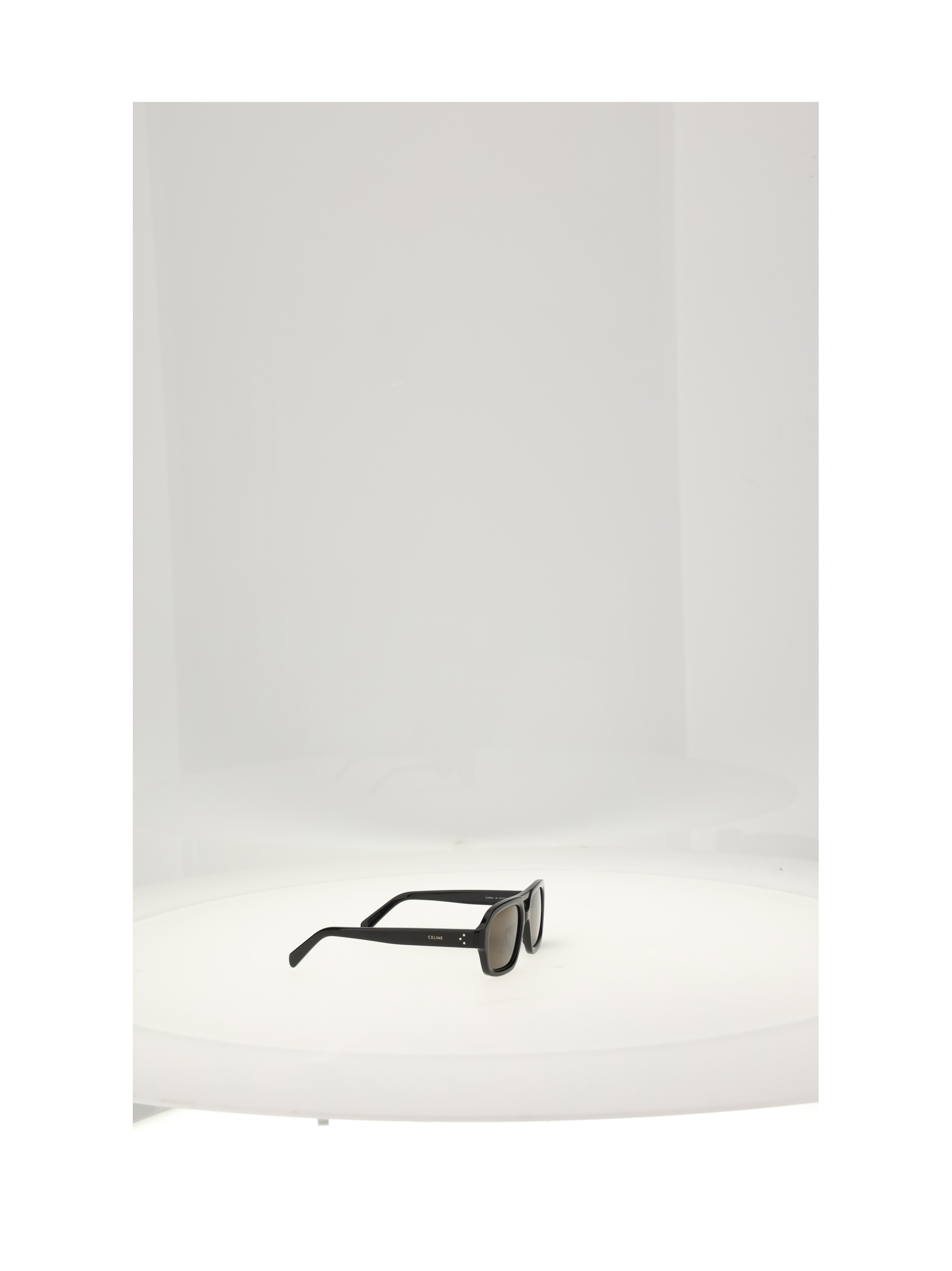 BLACK FRAME 62