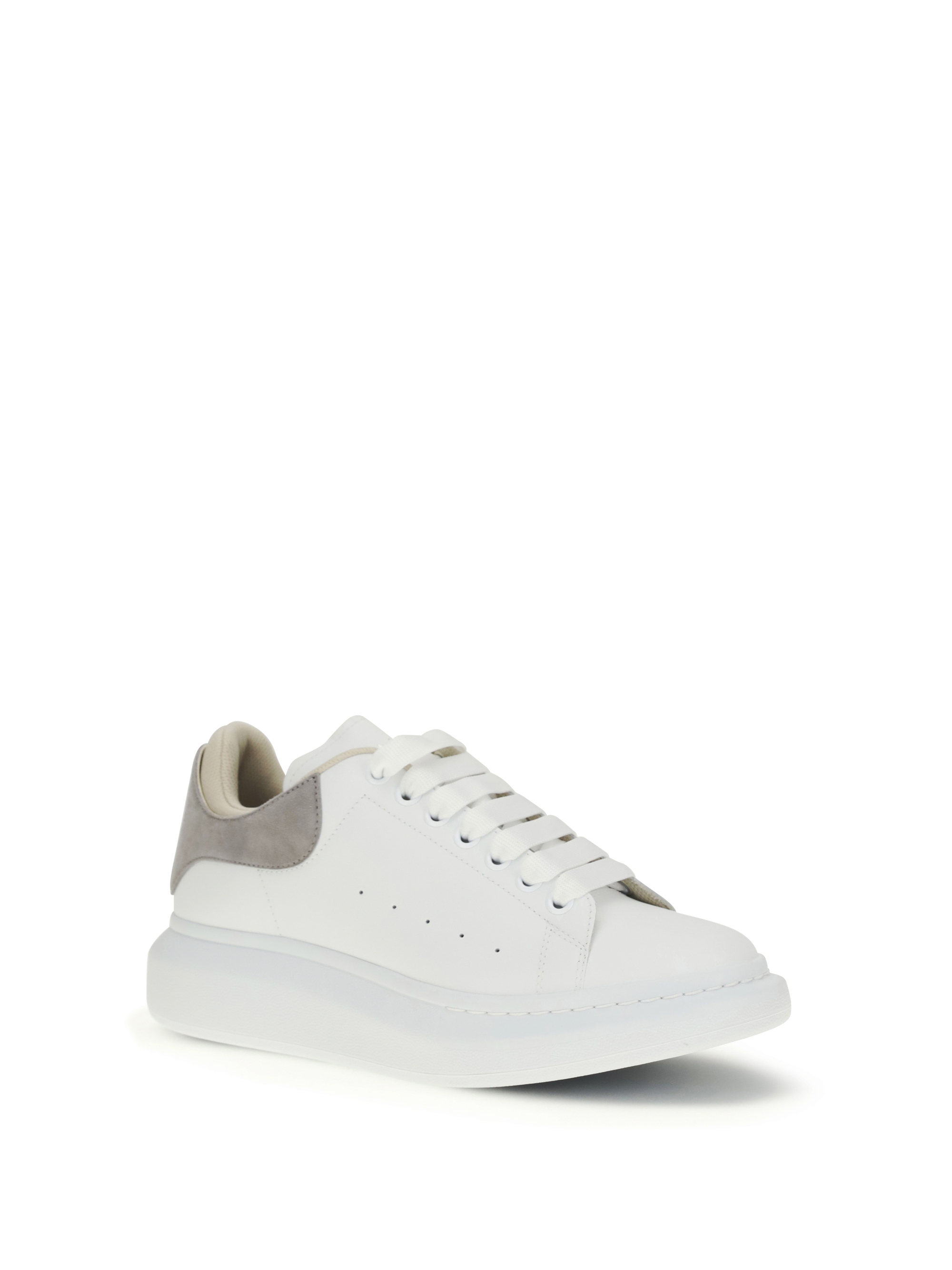 Oversized Sneakers with suede heel tab