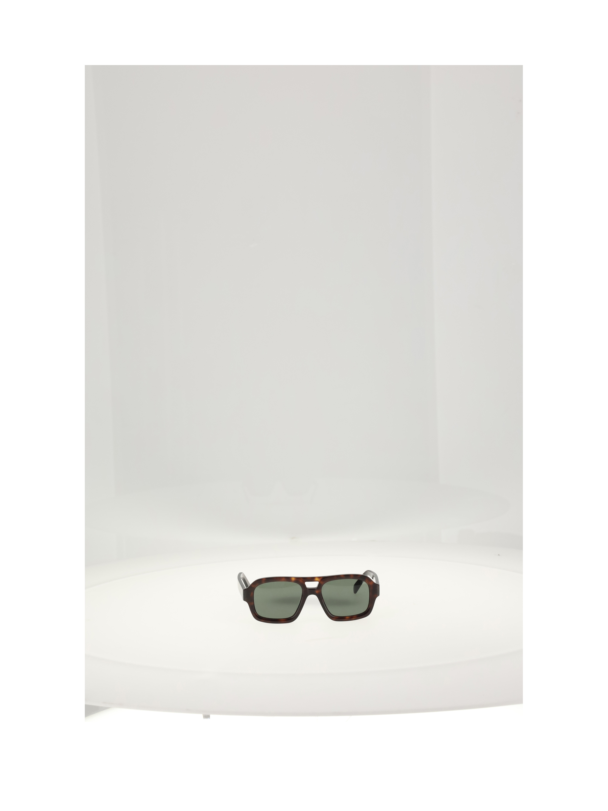 BLACK FRAME 62