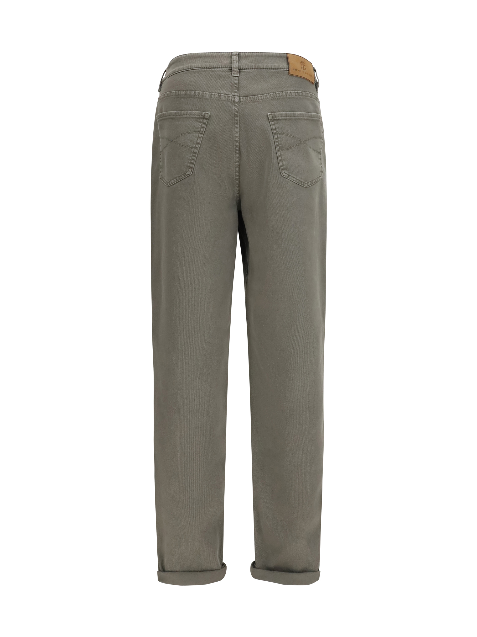 Jeans with turn-up hem