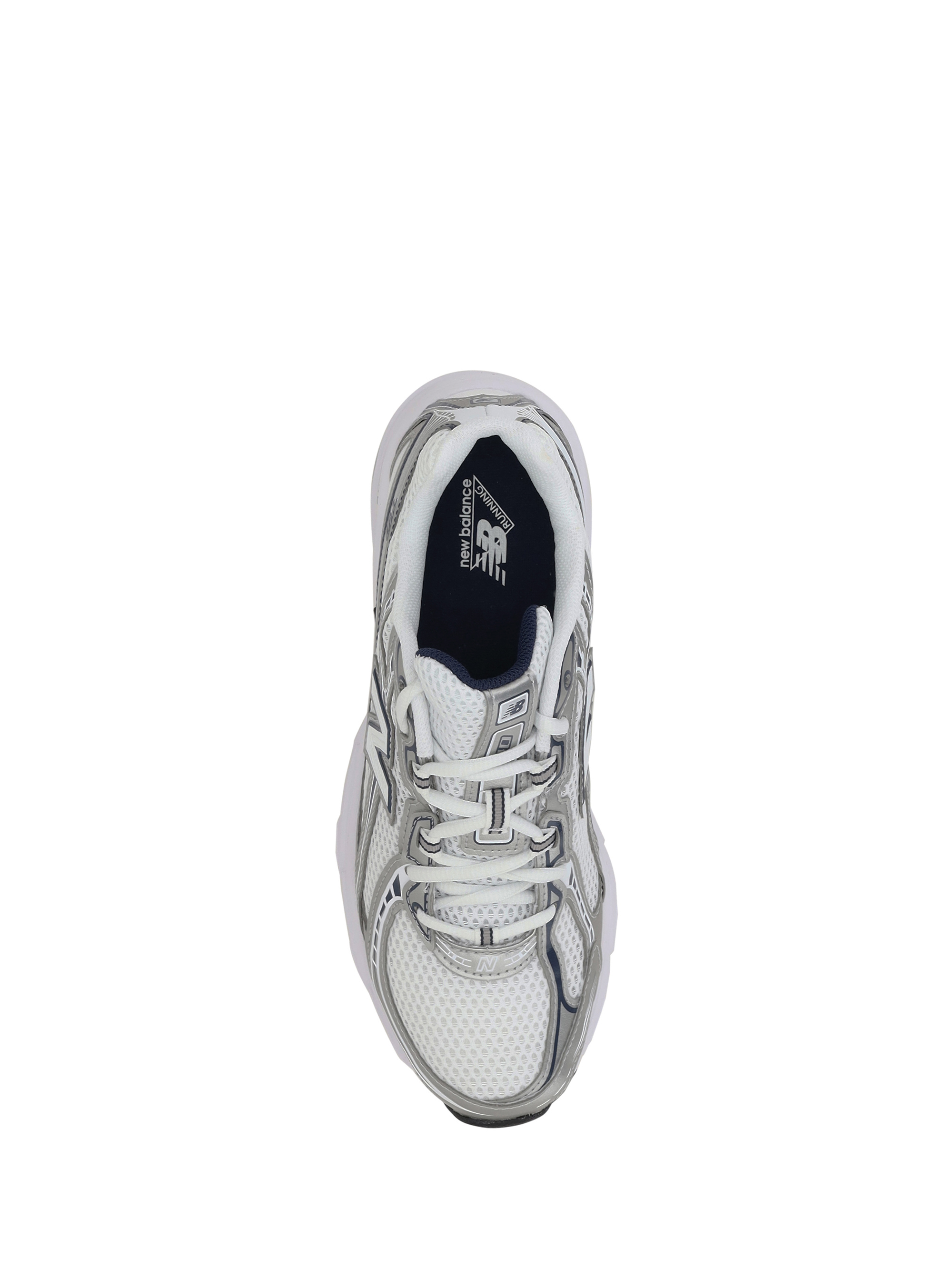 740 Sneakers