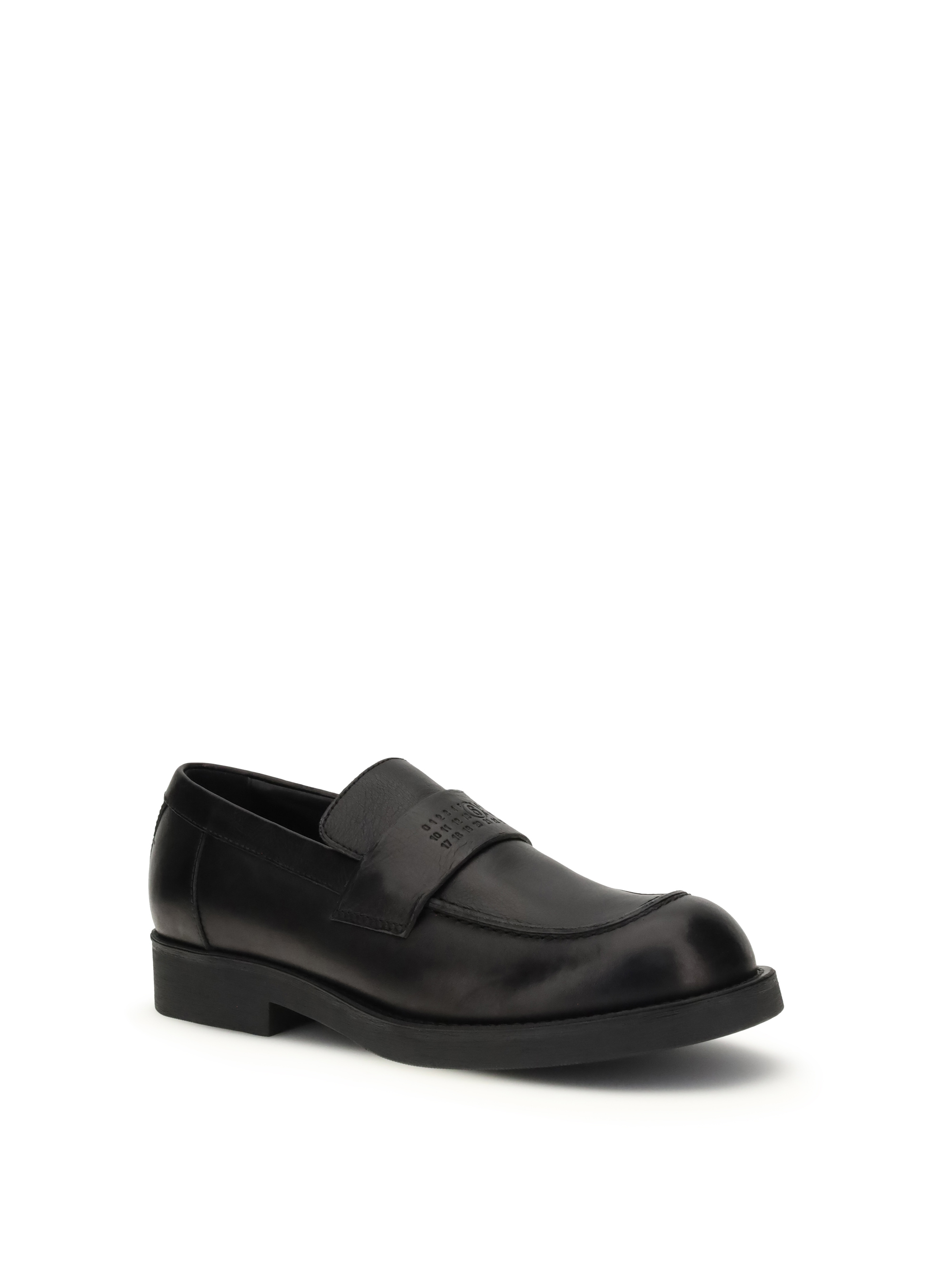 Loafers with visible topstitching