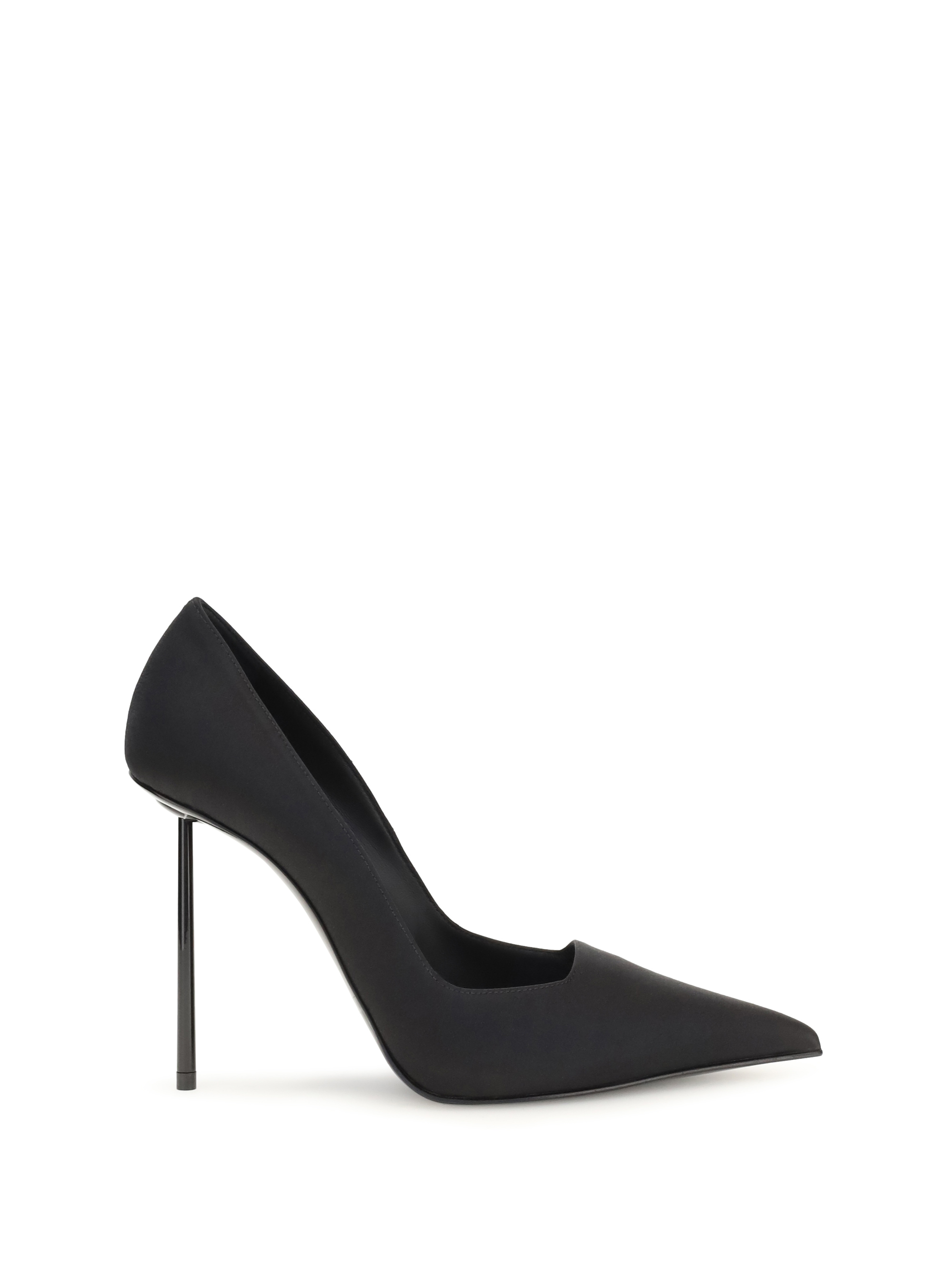 Amelia Pumps