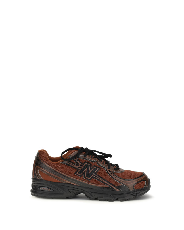 740 Sneakers