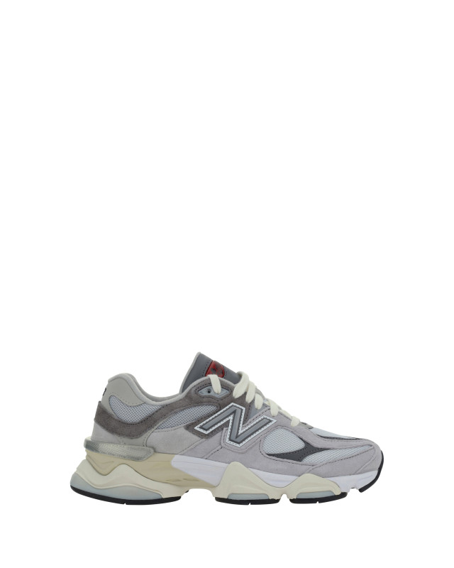 9060 Sneakers