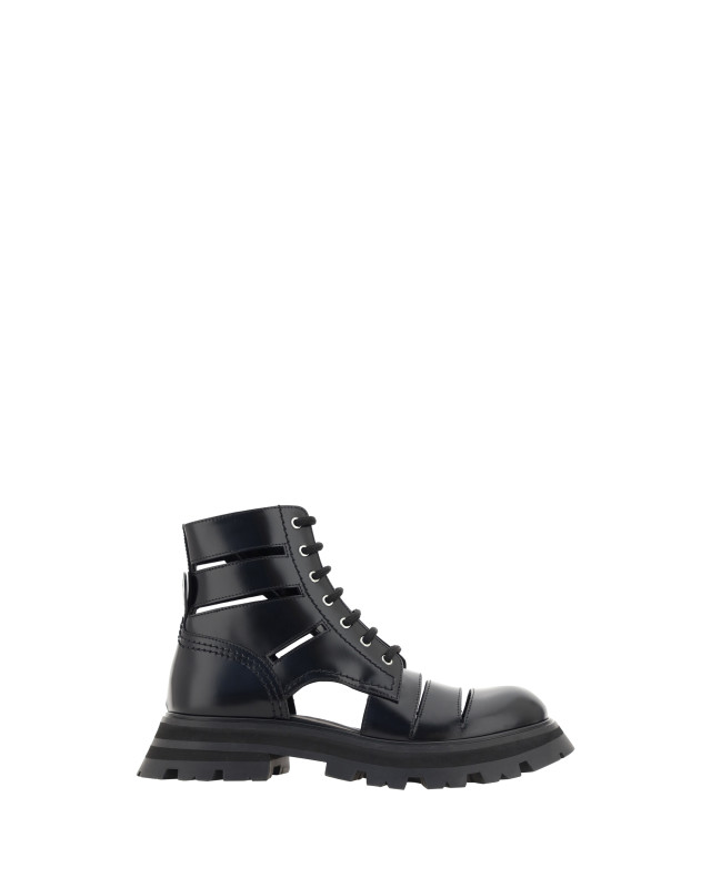 Wander Combat Boots