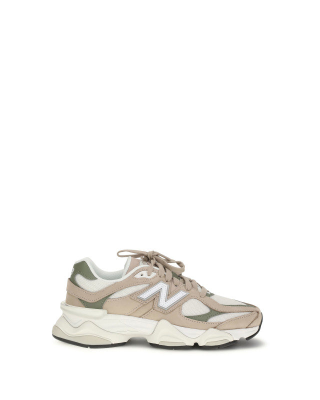 9060 Sneakers