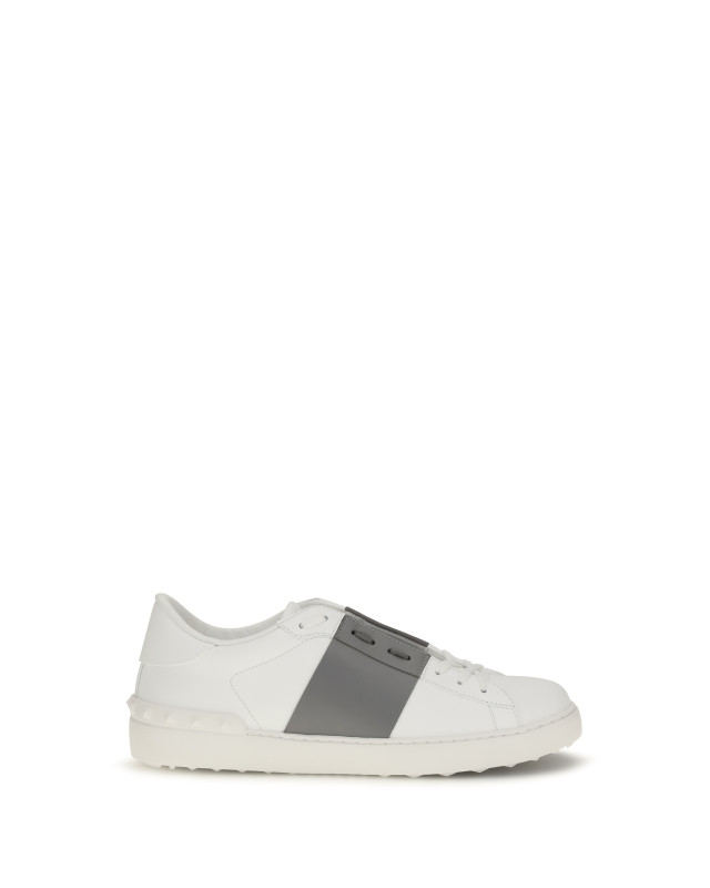 Open Sneakers