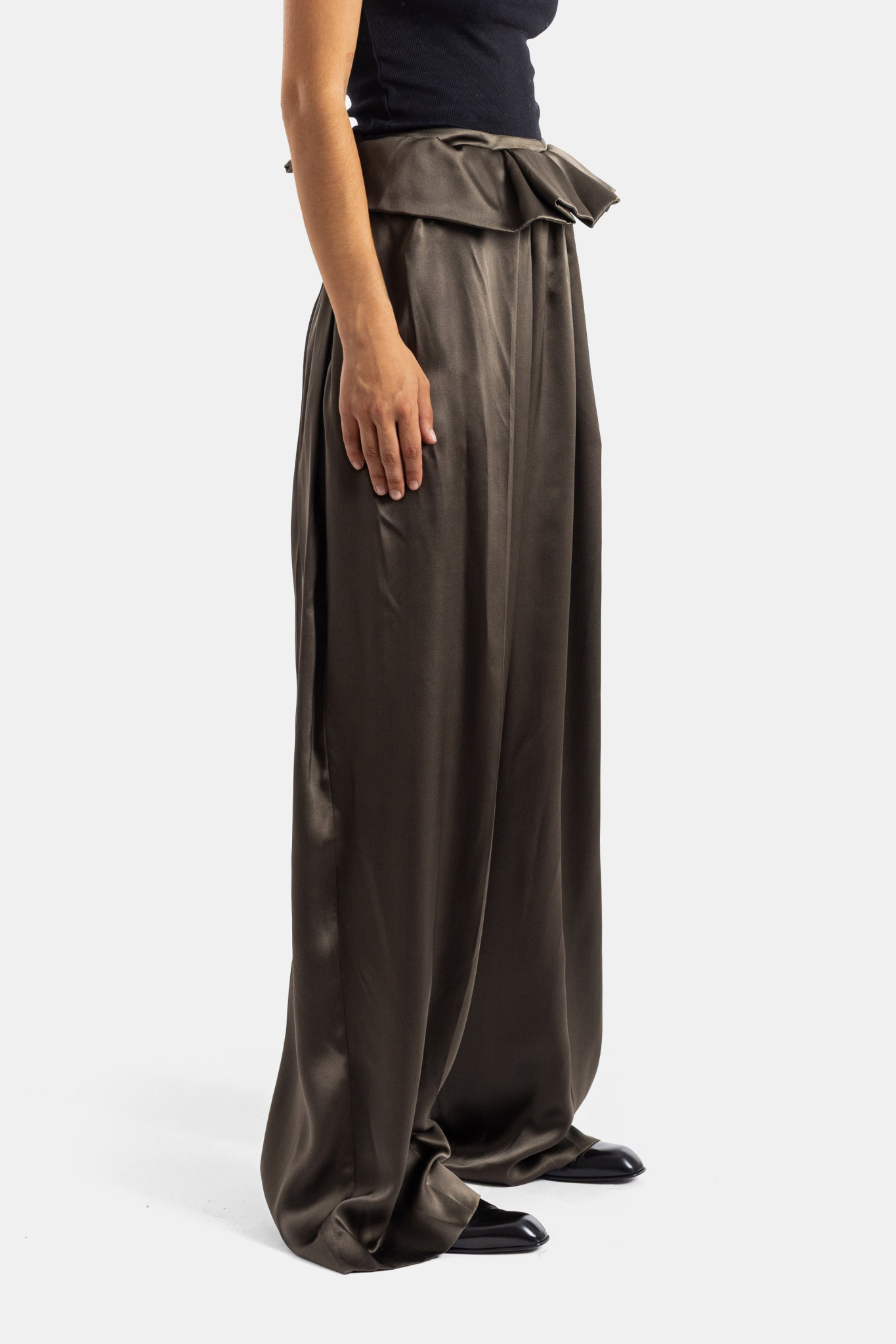 [KHAITE] Trousers FW26 32103029
