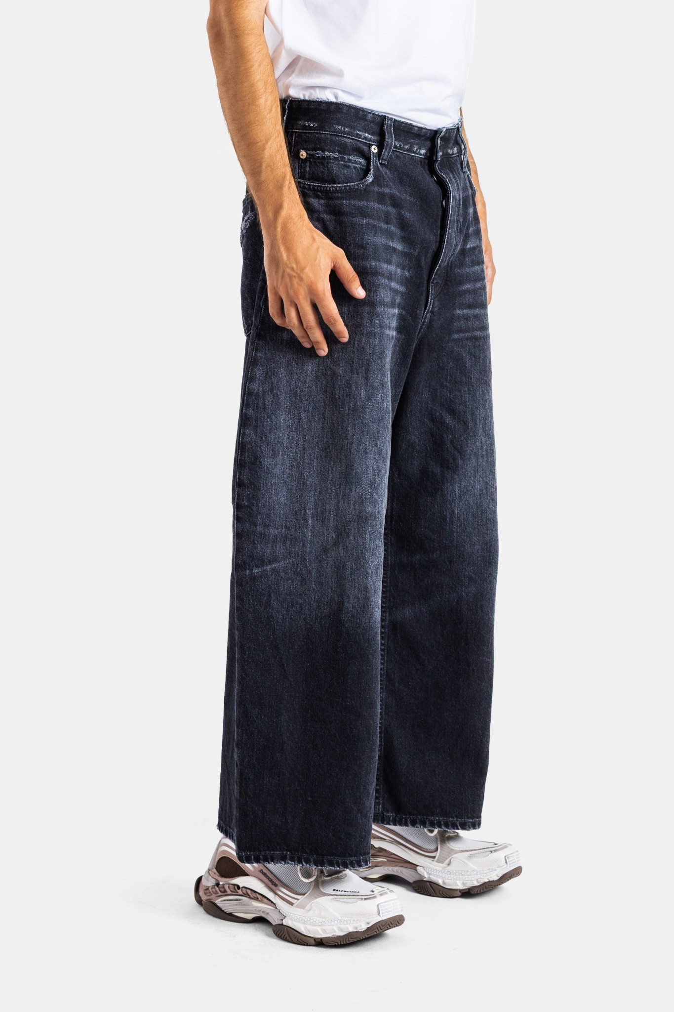 [Balenciaga] Jeans FW26 A001TU-TUW54
