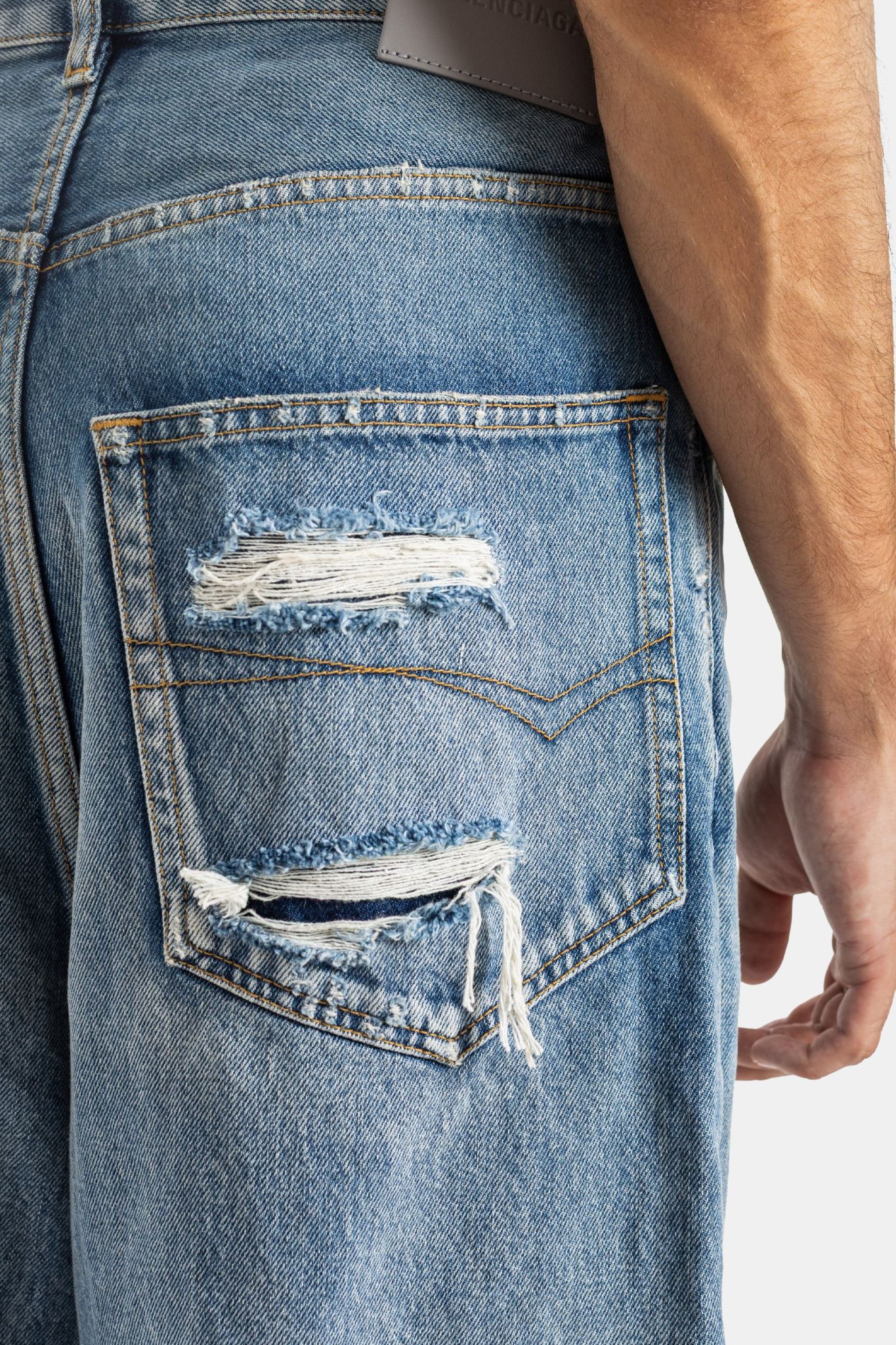 [Balenciaga] Jeans FW26 745213-TDW14