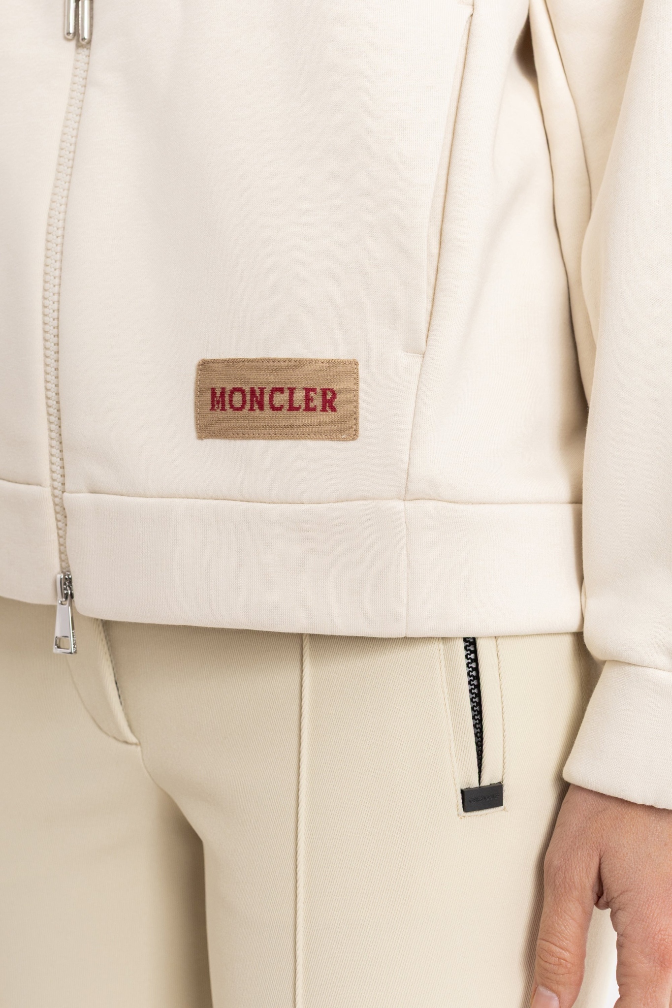 [Moncler] Jacket SS26 L1093 8G00019 - 899RB