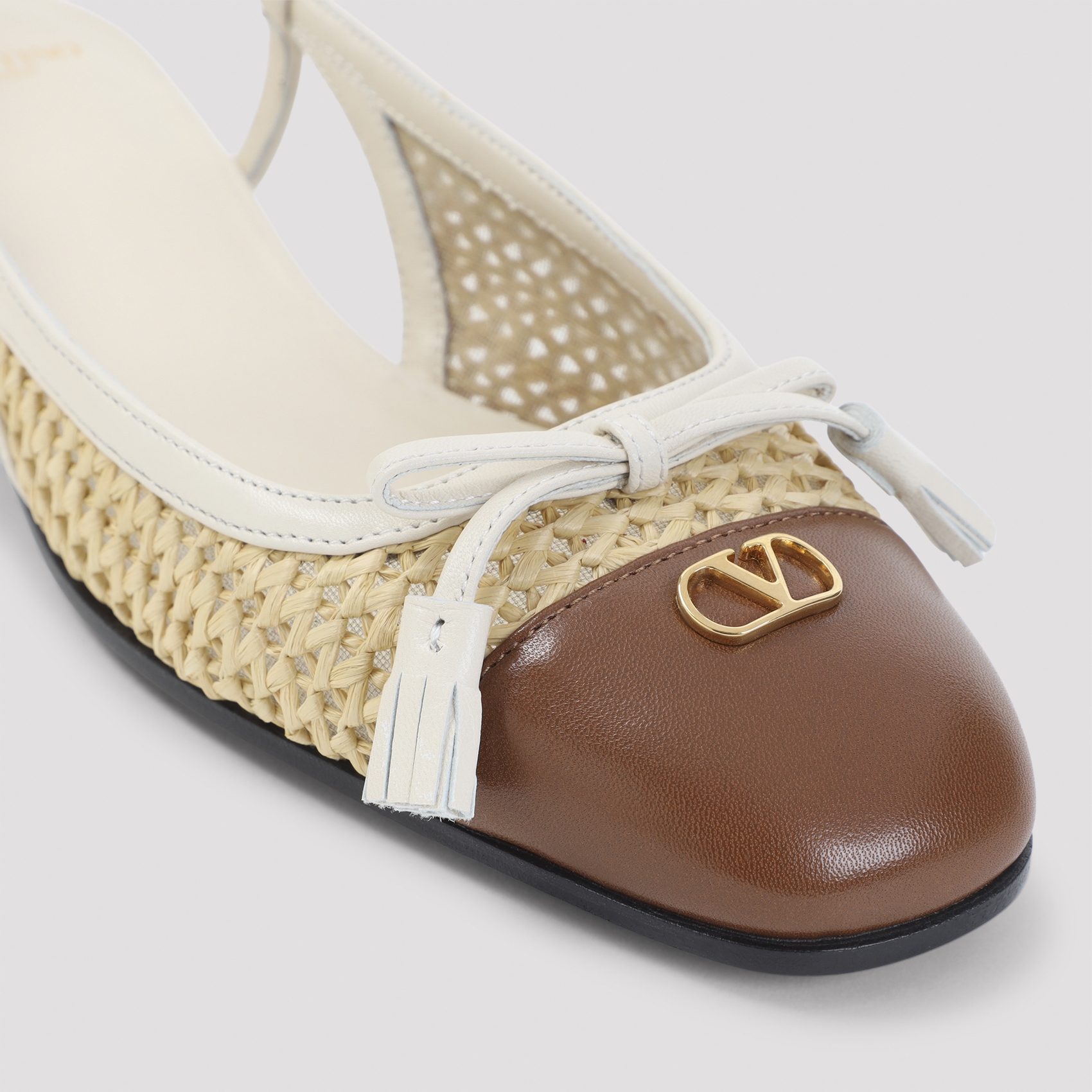 [Valentino Garavani] Flat shoes FW26 8W0S0MH0GXR