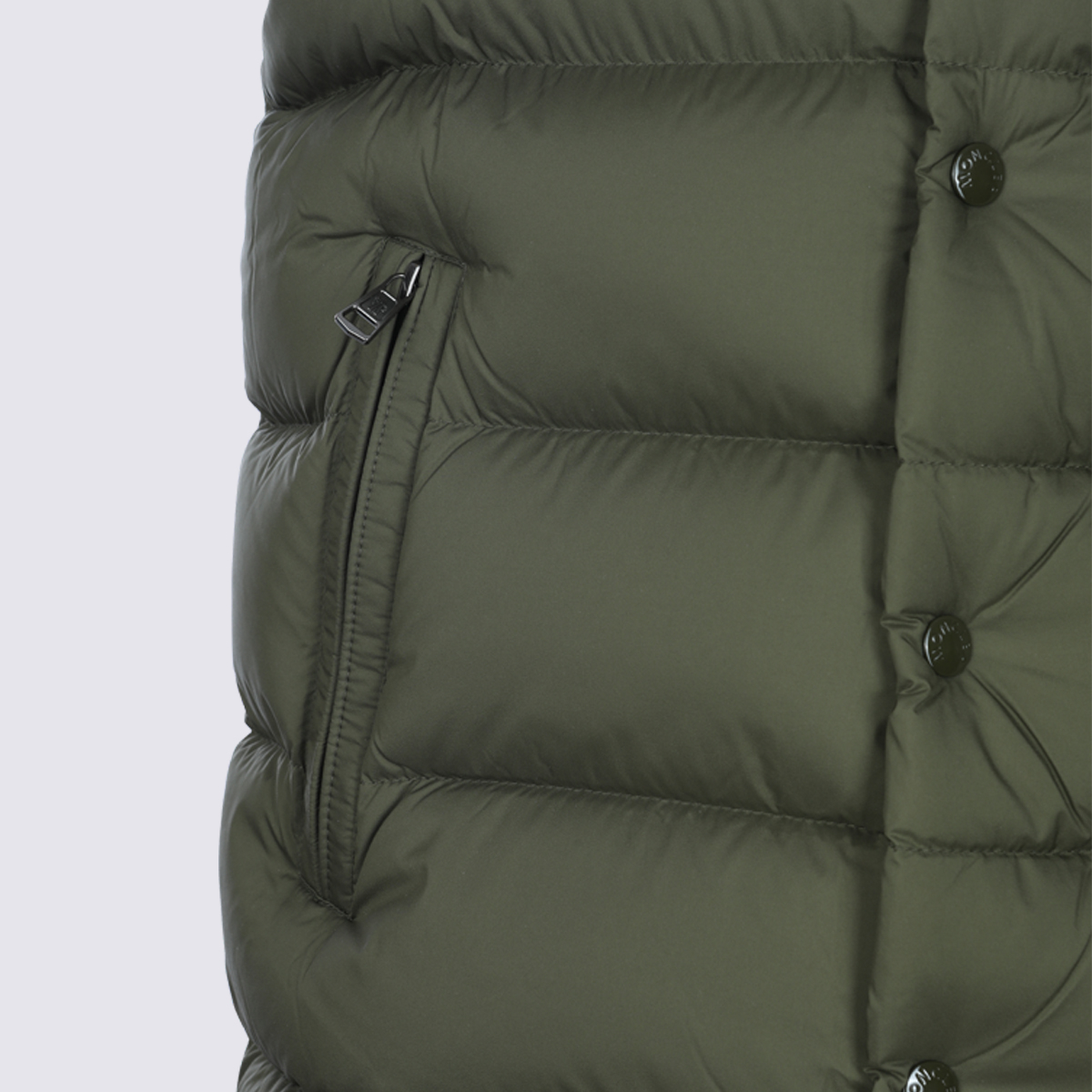 [Moncler] Down Vest FW26 L20911A00096597YD825
