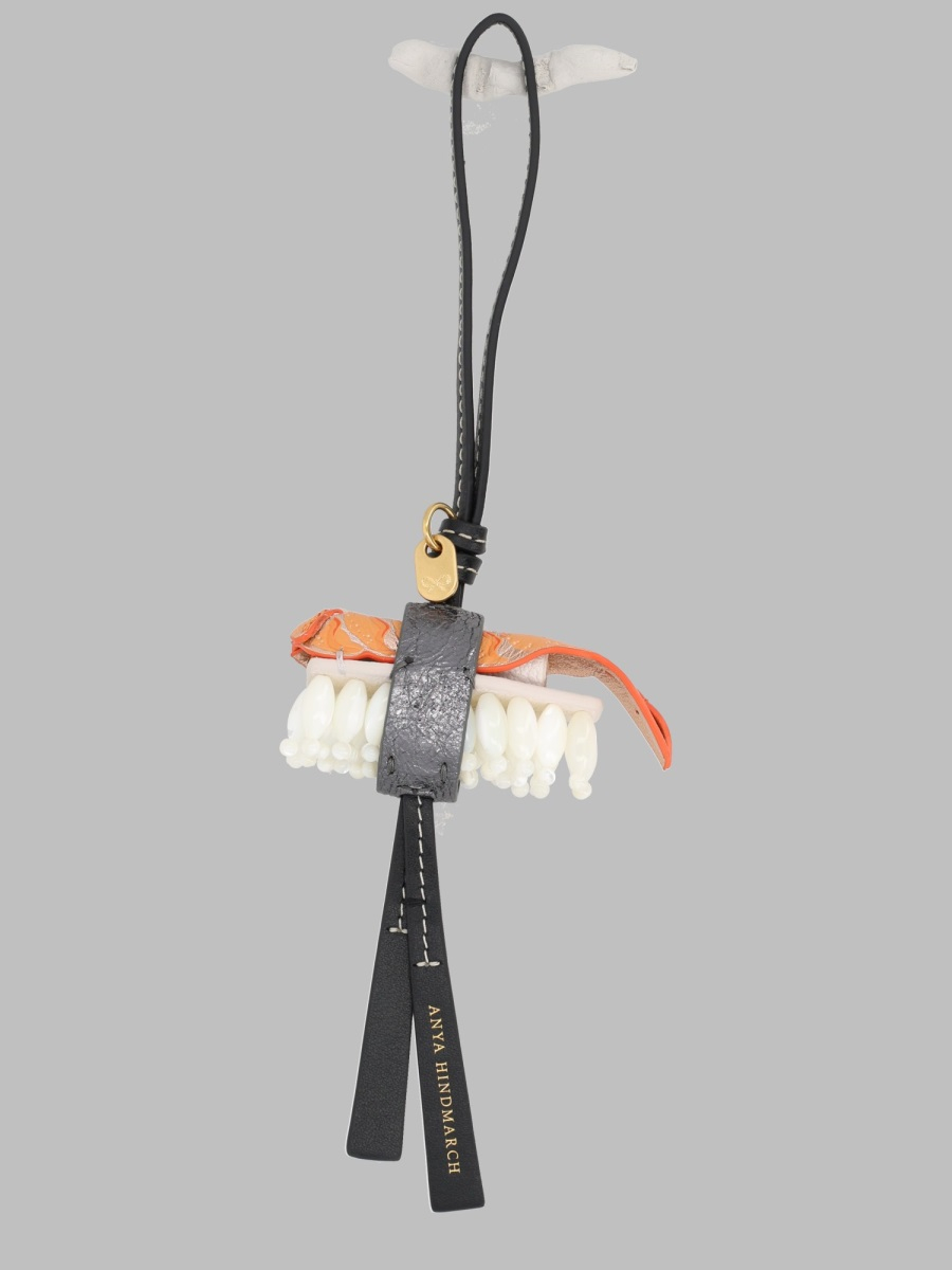 [Anya Hindmarch] Keyring FW26 208093_SALMON